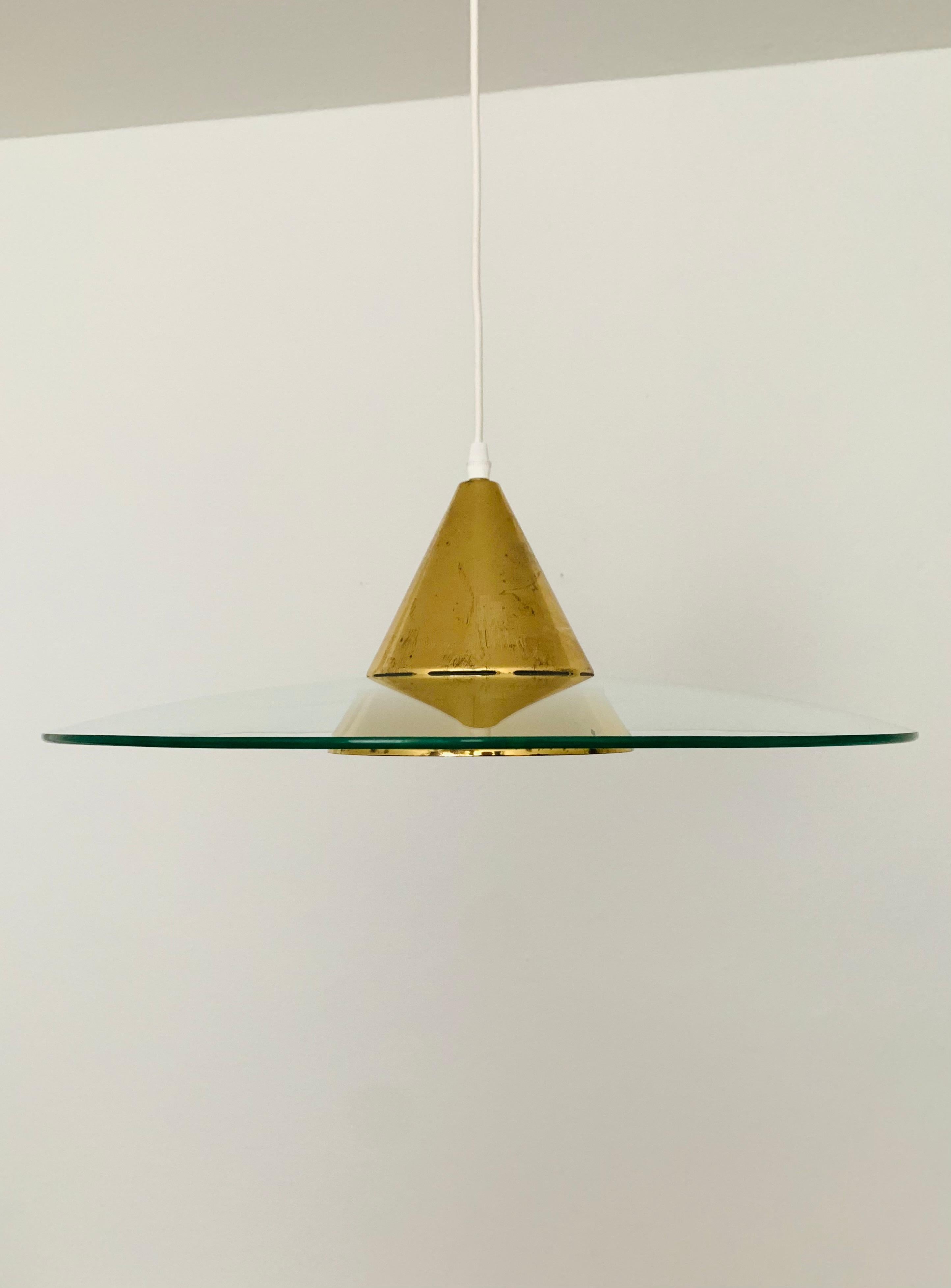 Lampada a sospensione in ottone In condizioni buone in vendita a München, DE