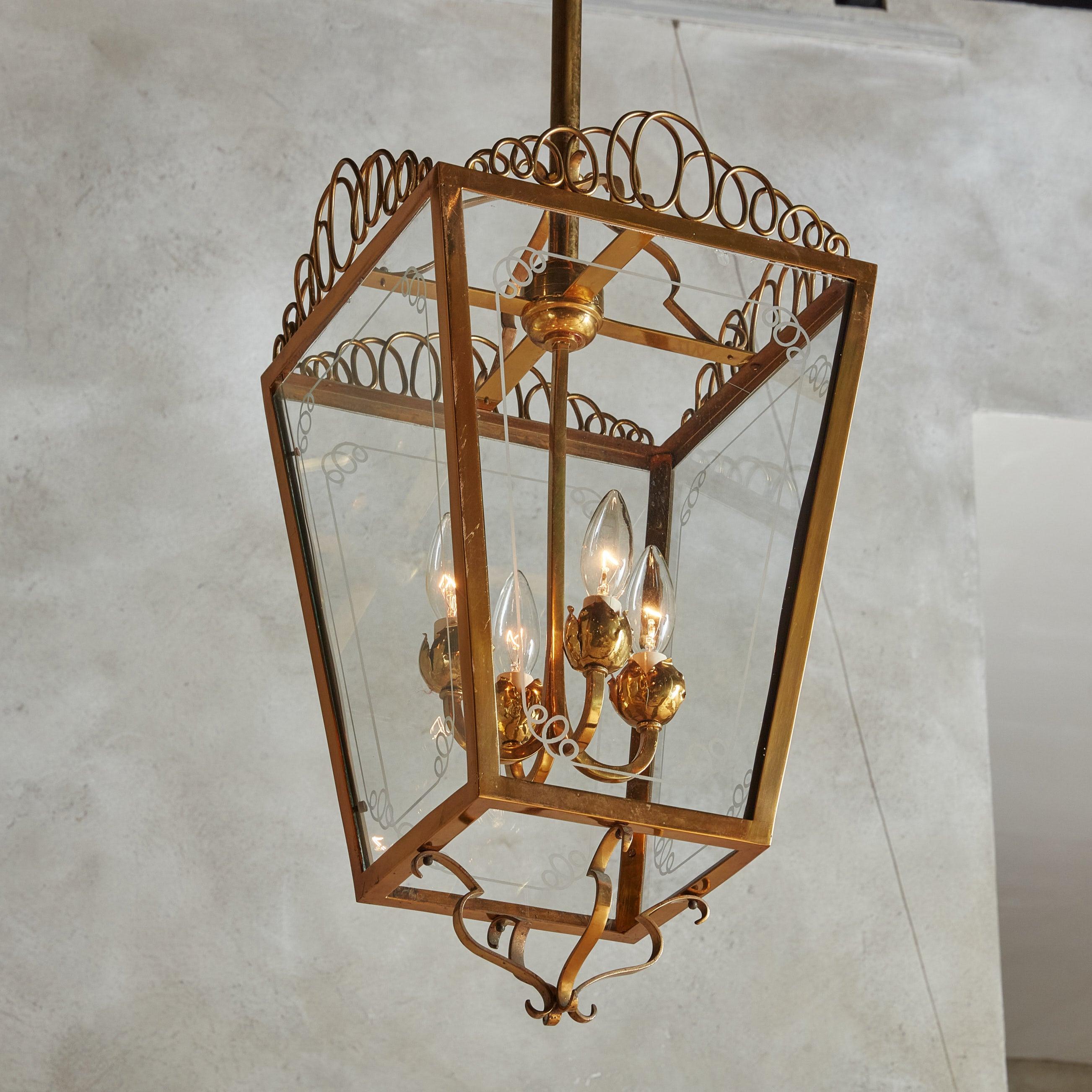 Art Nouveau Lanterna a sospensione in ottone con decorazioni a volute, Francia, anni '60 in vendita