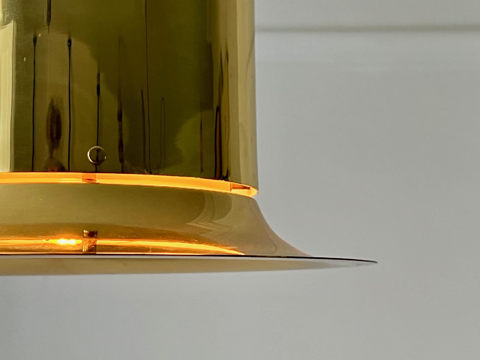 Svedese Lampada a sospensione in ottone di Hans-Agne Jakobsson, Svezia in vendita
