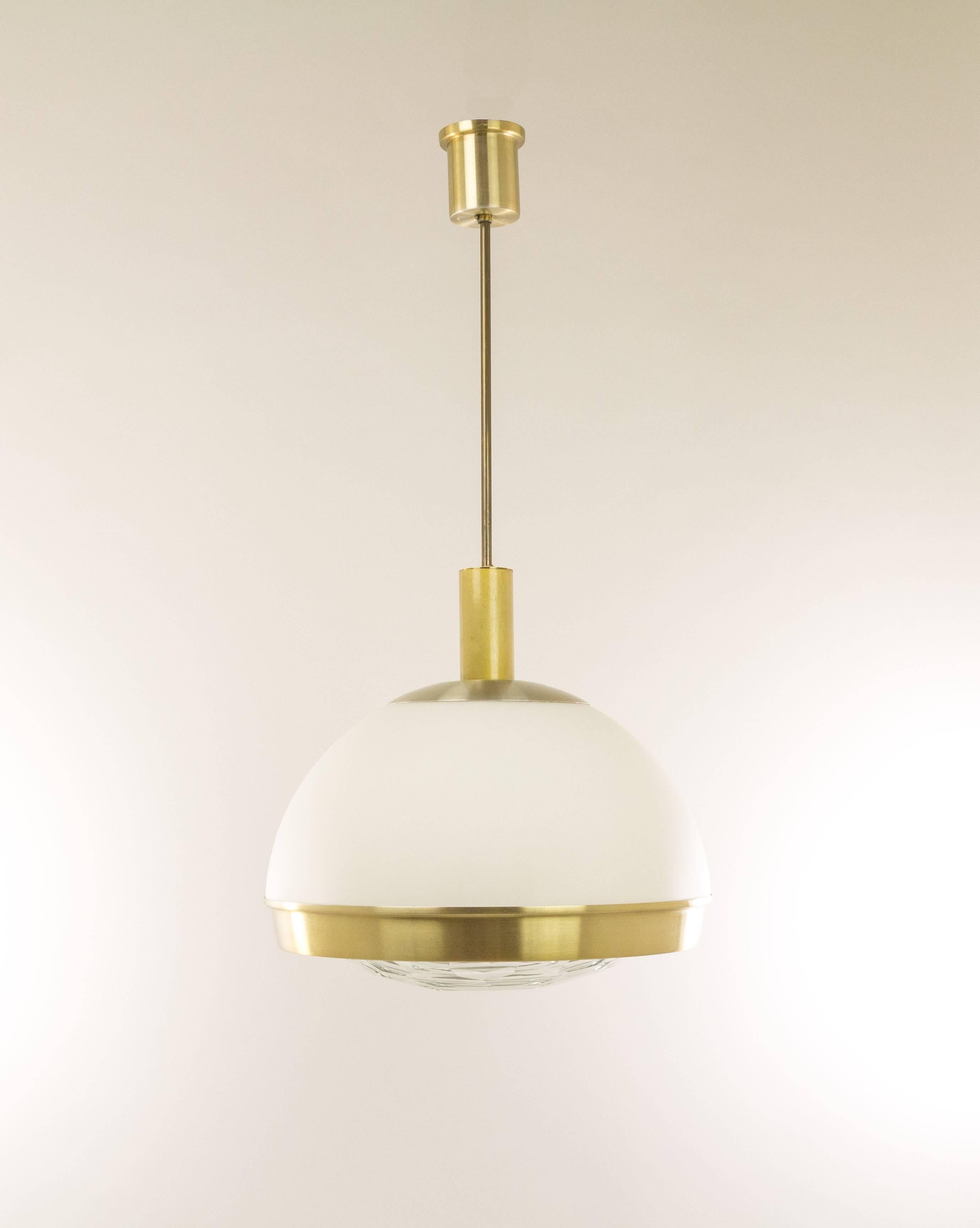 Mid-Century Modern Brass Pendant with Diamond Glass by Pia Guidetti Crippa for Lumi Milano, 1960s For Sale