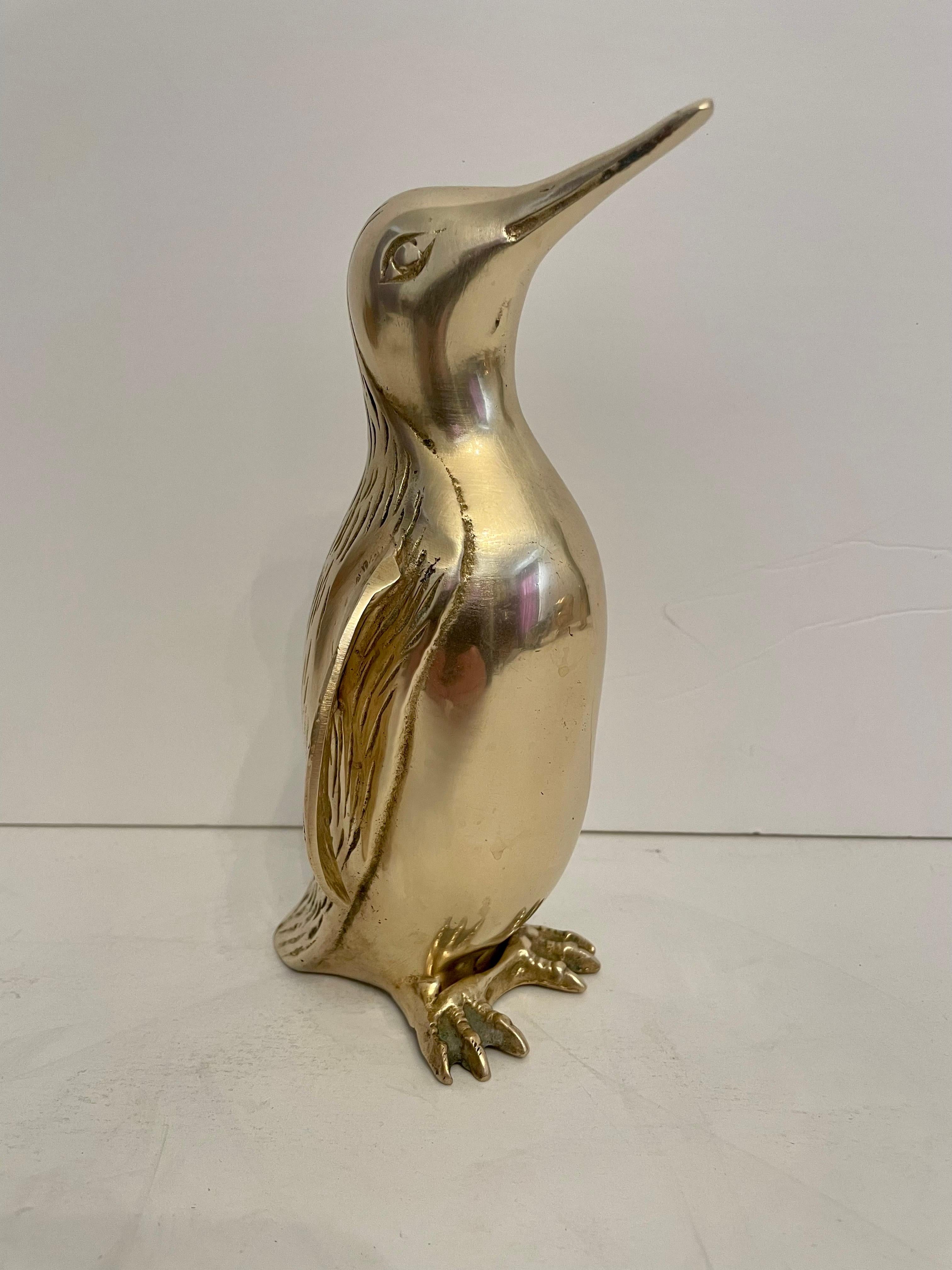 Hollywood Regency  Sculpture de pingouin en laiton  en vente