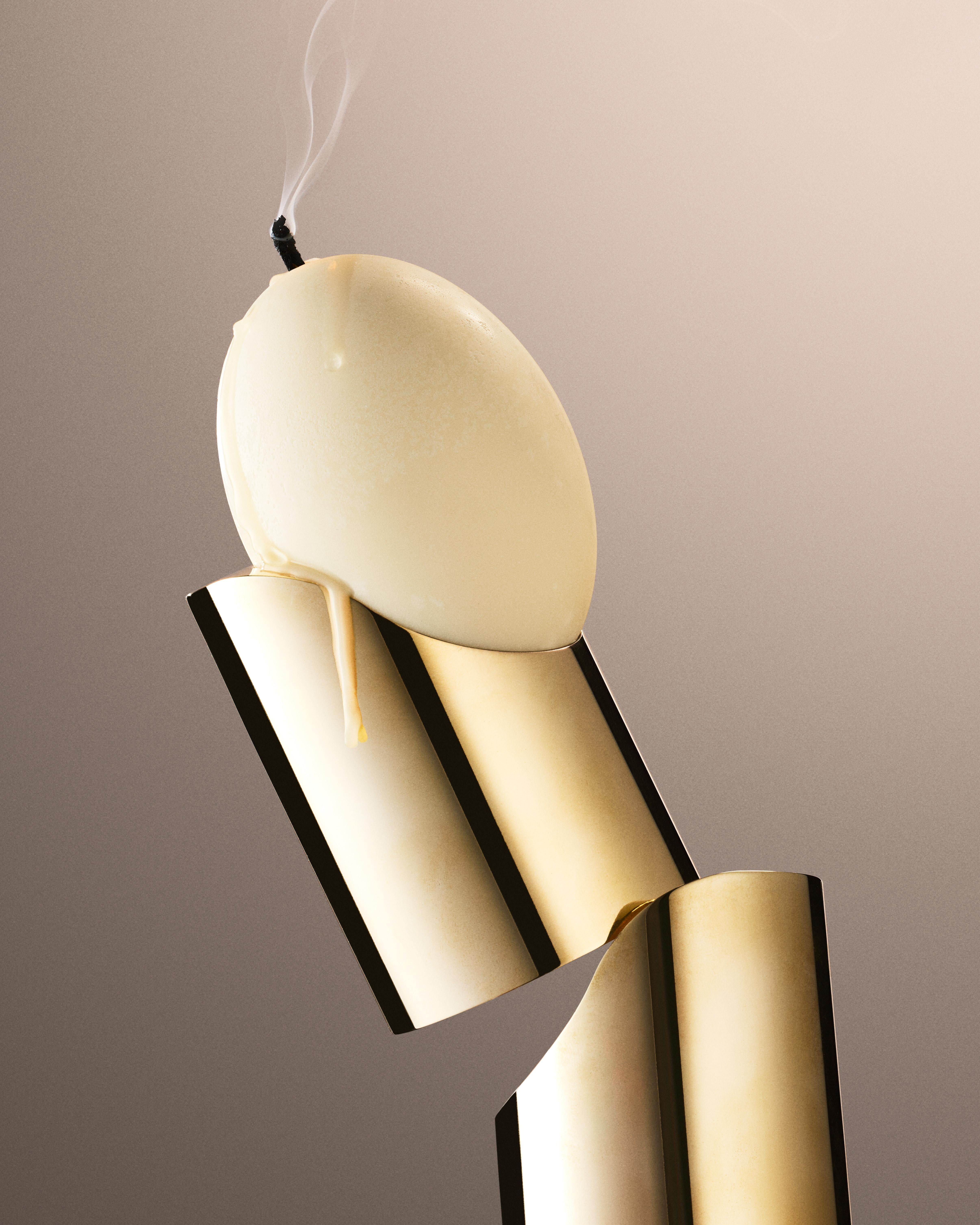 Portavelas Percha de latón by Tête Studio Estadounidense en venta