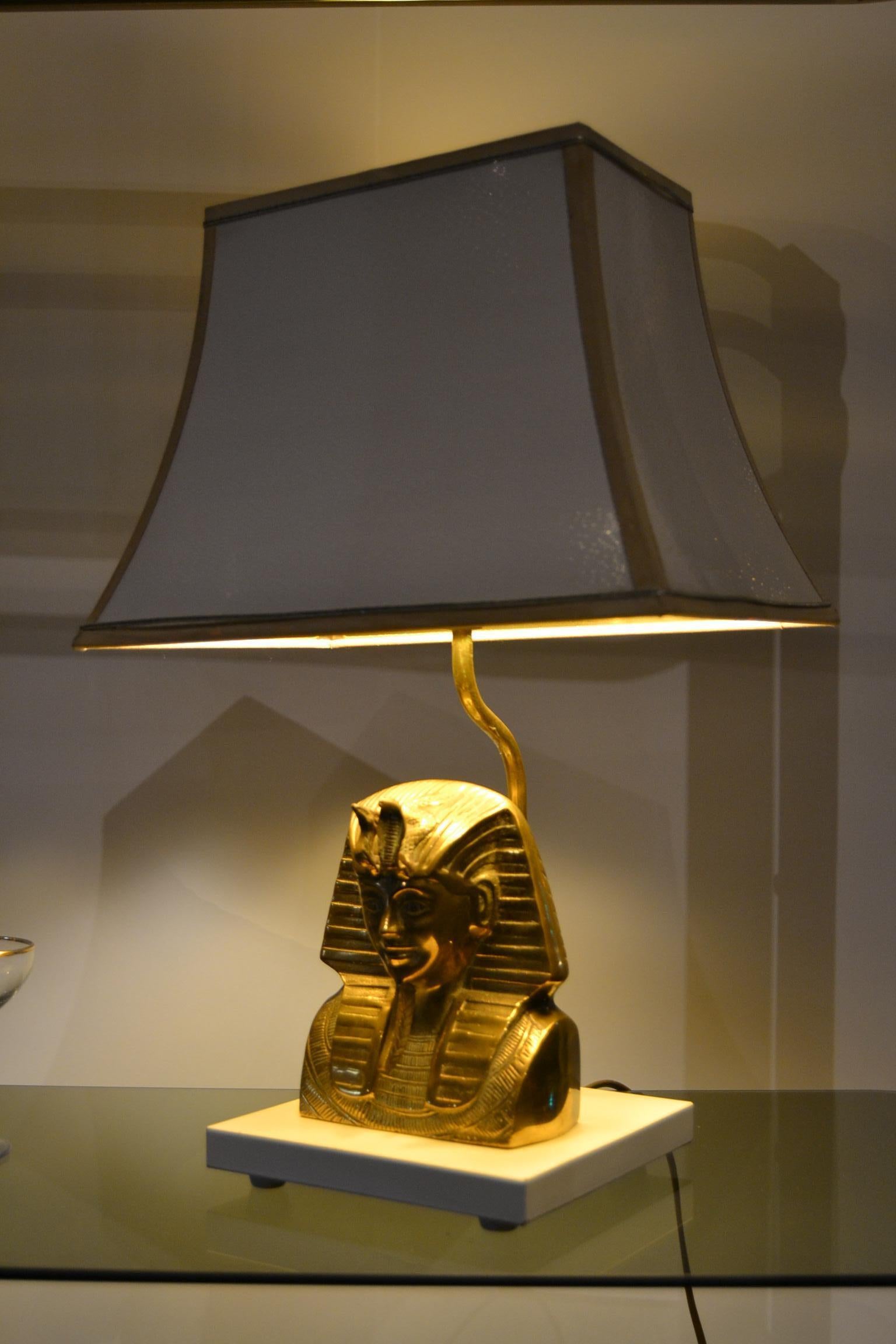 Tischlampe mit Pharaonenkopf aus Messing, Hollywood Regency , 1970er Jahre 14