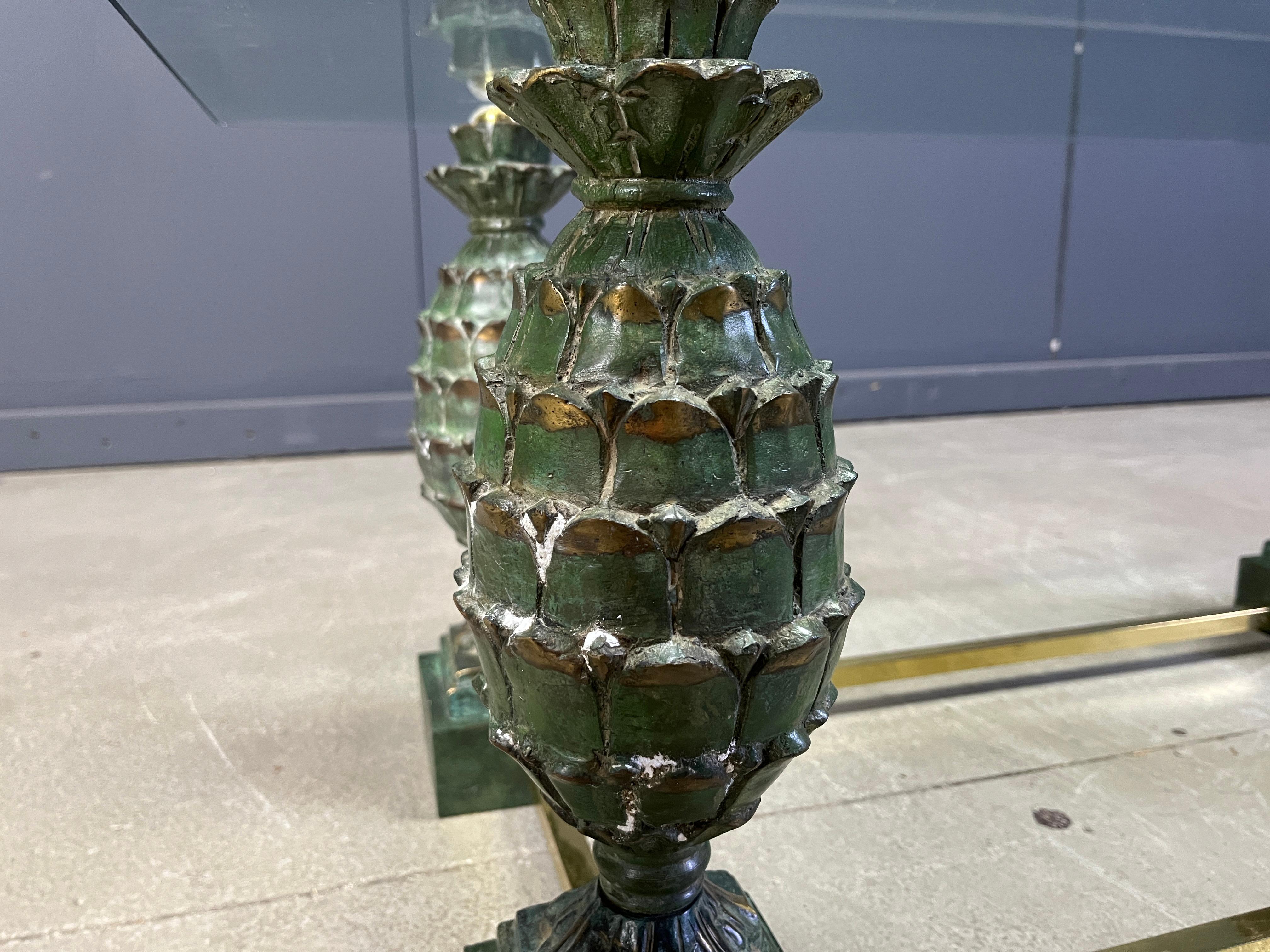 Table basse en laiton en forme de pomme de pin, 1970 en vente 4