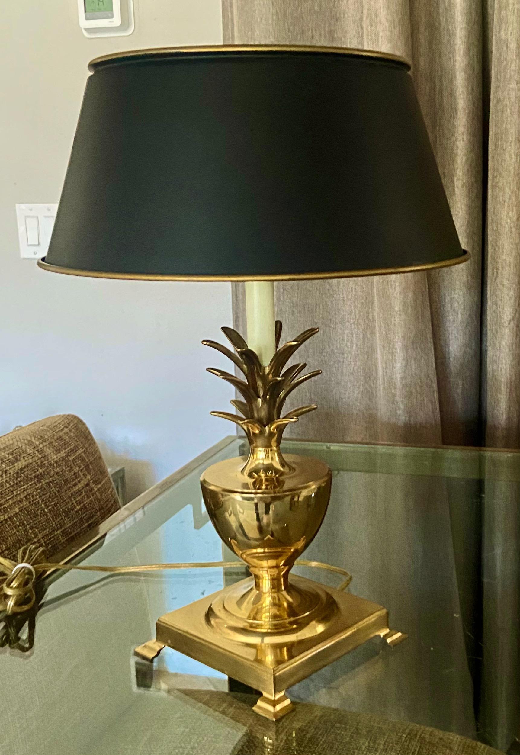Solid brass pineapple motif 2 light table or desk lamp with black tole shade, in manner of Maison Charles. Lamp portion 6.5