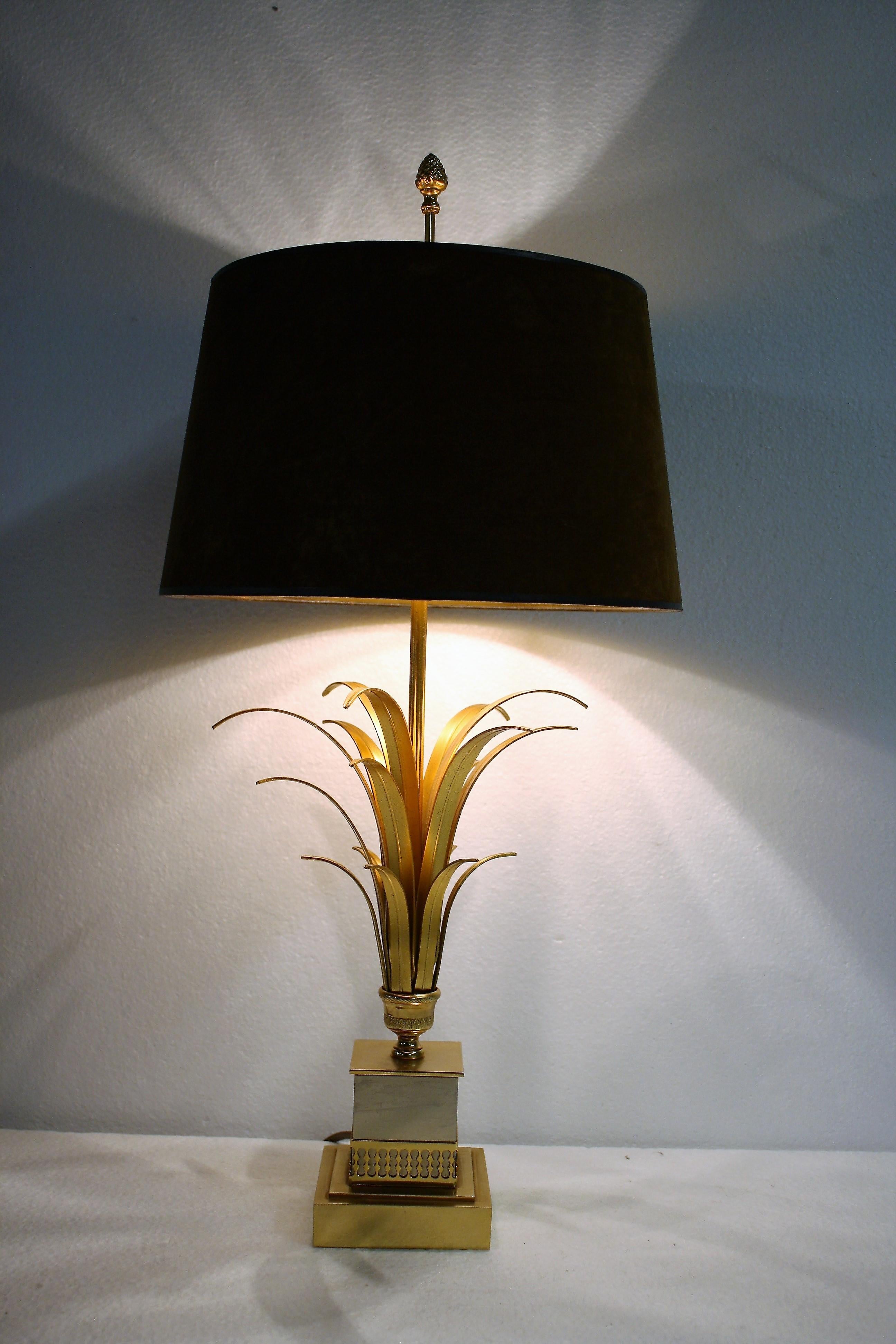 Brass Pineapple Leaf Table Lamp, 1970s In Excellent Condition In HEVERLEE, BE