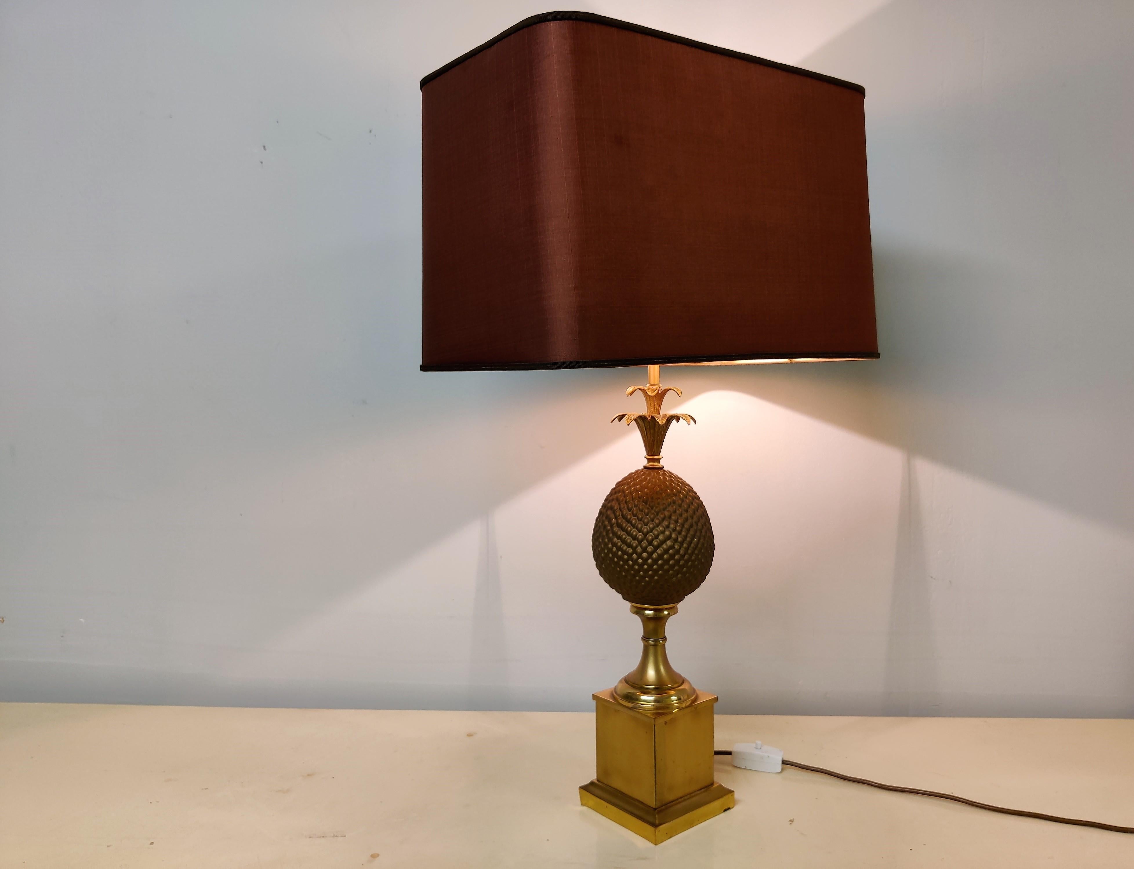 French Brass Pineapple Table Lamp, 1970s For Sale