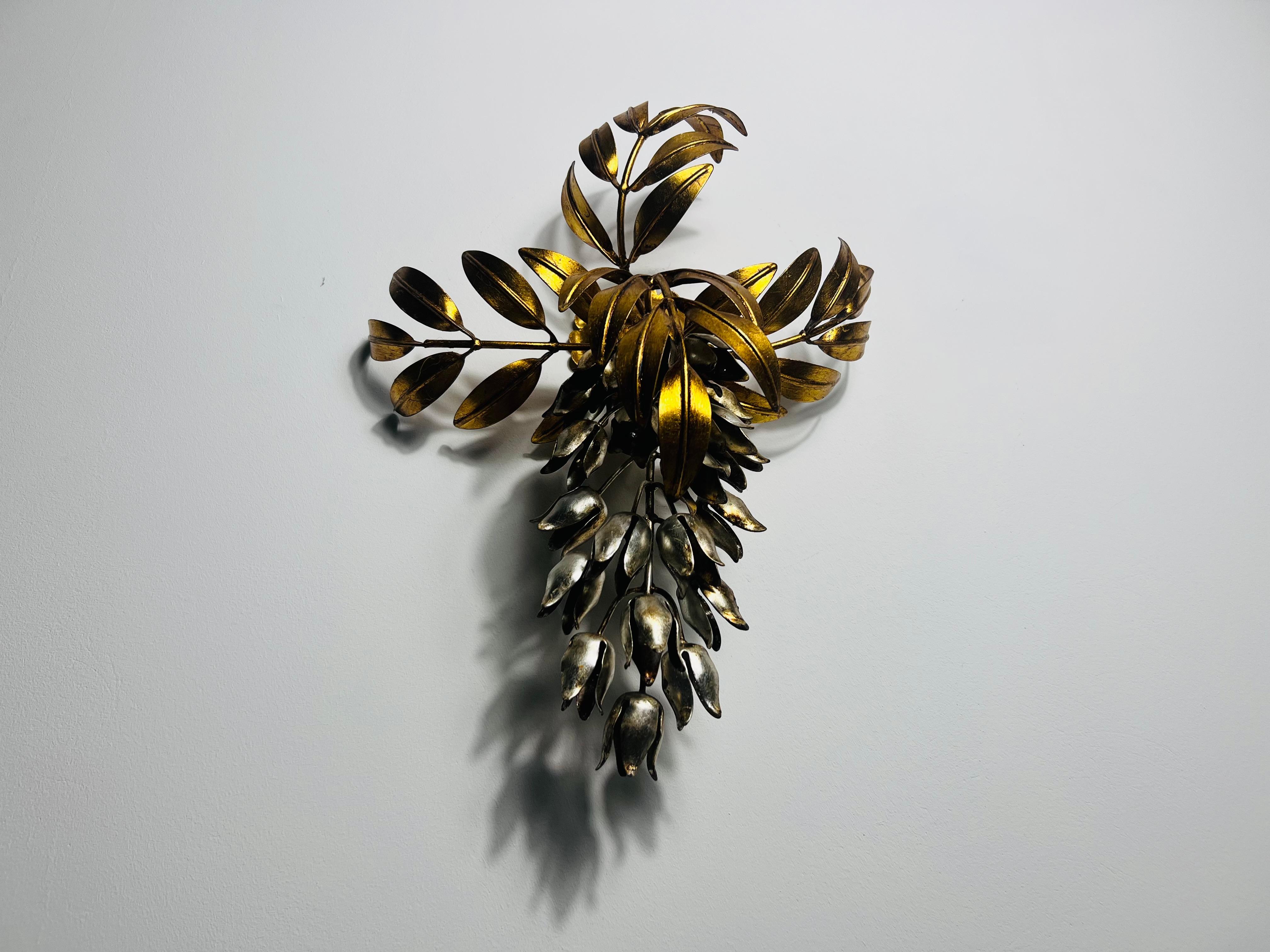 Lámpara de pared Pioggia d'Oro de latón de Hans Kögl, Alemania, Años 60 Hecho a mano en venta