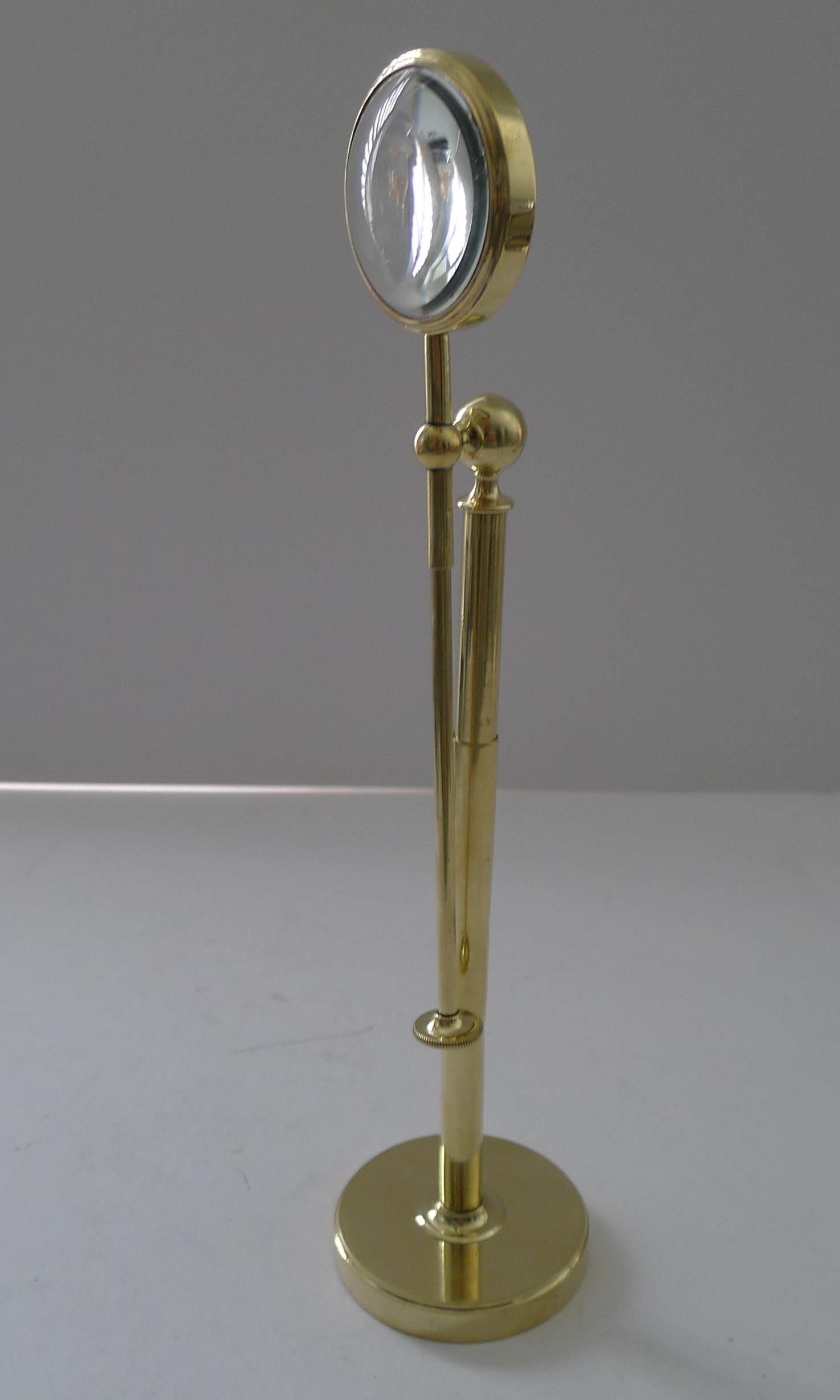 Brass Pivoting Bullseye Magnifying Glass / Lens on Stand c.1915 In Good Condition For Sale In Bath, GB