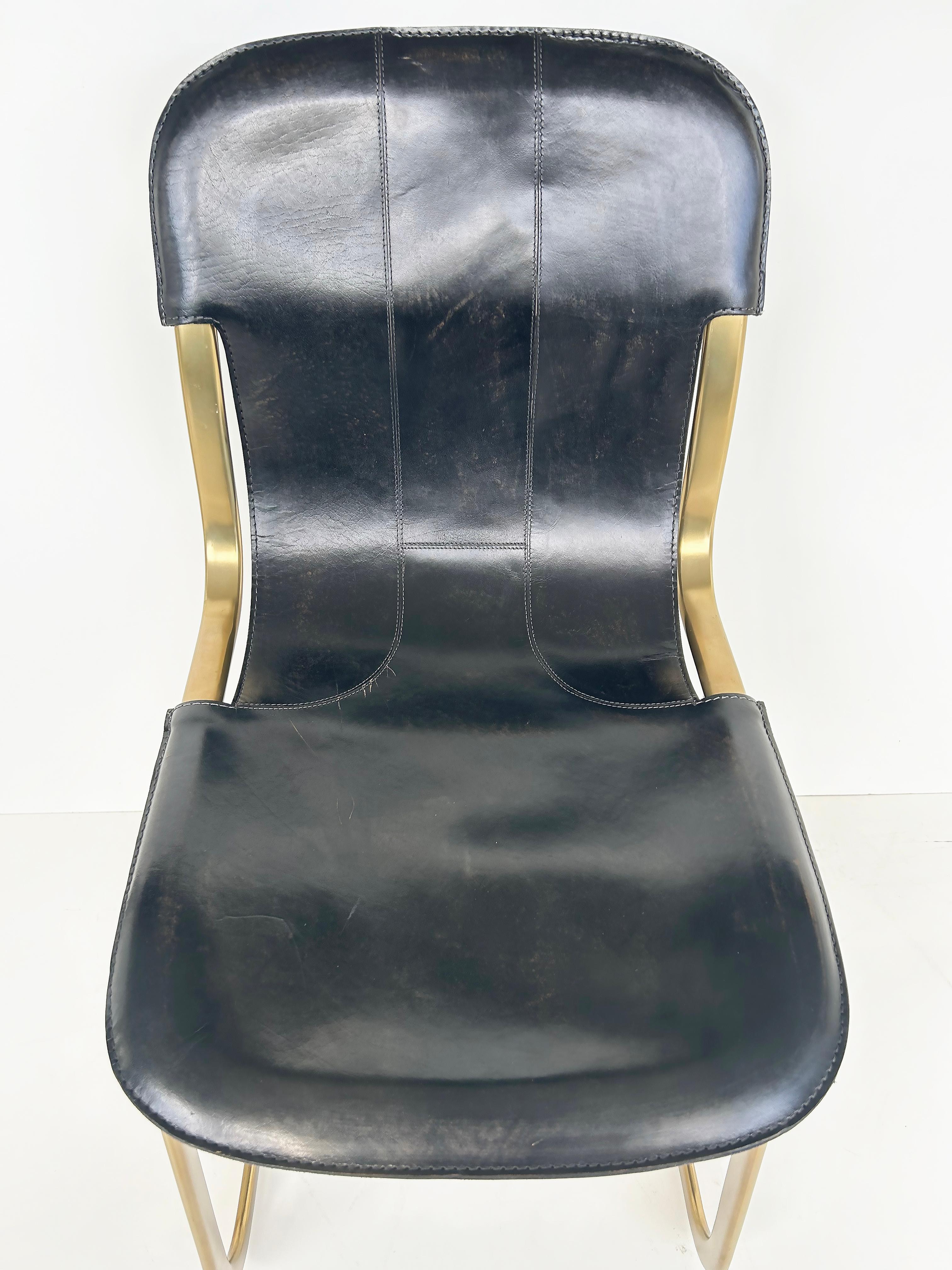 Chaises de salle à manger en porte-à-faux en cuir plaqué laiton d'après Willy Rizzo Desgn en vente 3