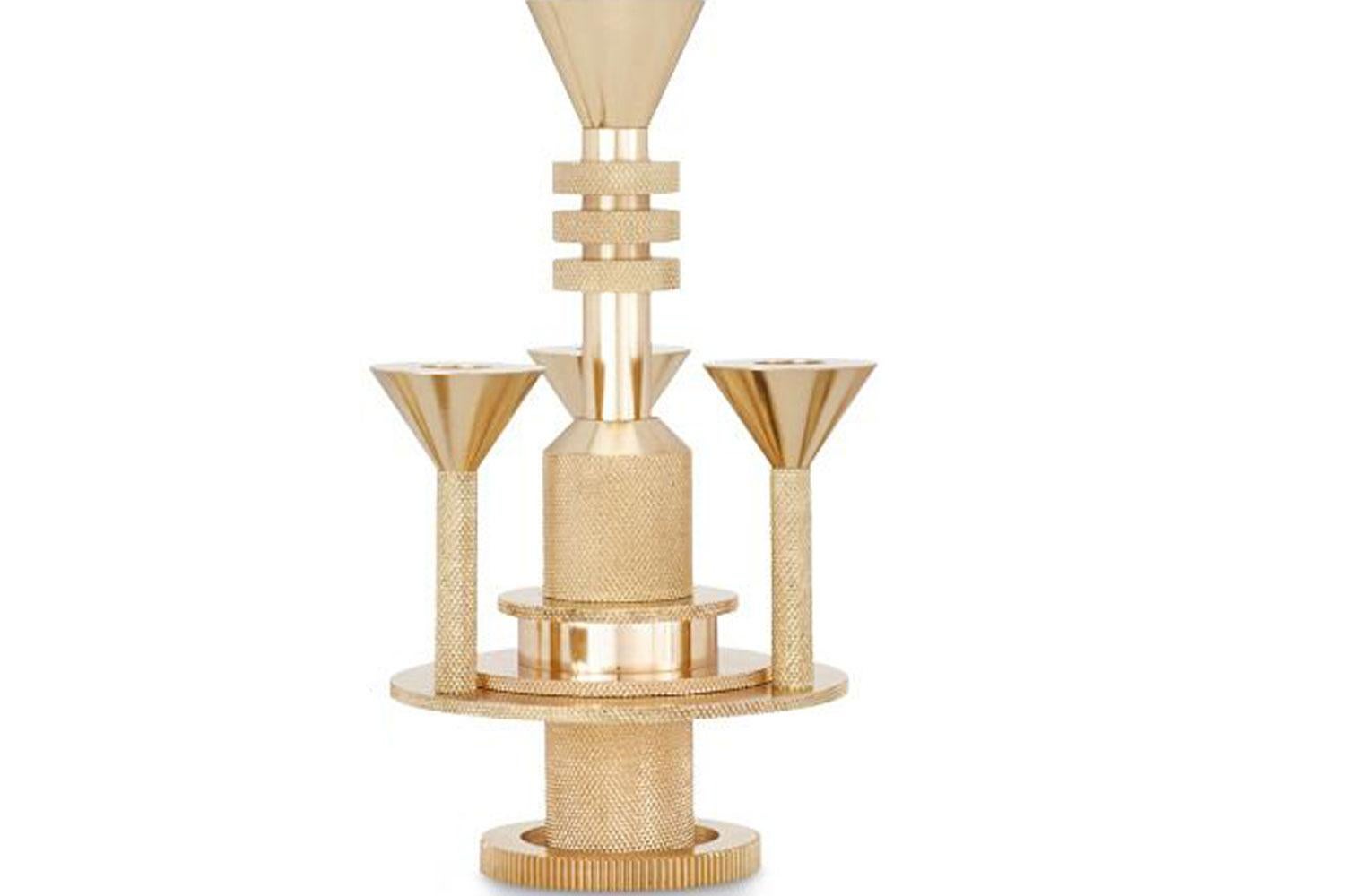 COG candelabra by Tom Dixon

Brass plated solid aluminum cog candelabra candleholder is part of the iconic and Industrial inspired cog collection from Tom Dixon. A super-functional large Cog candle holder, that brings precision manufacturing to