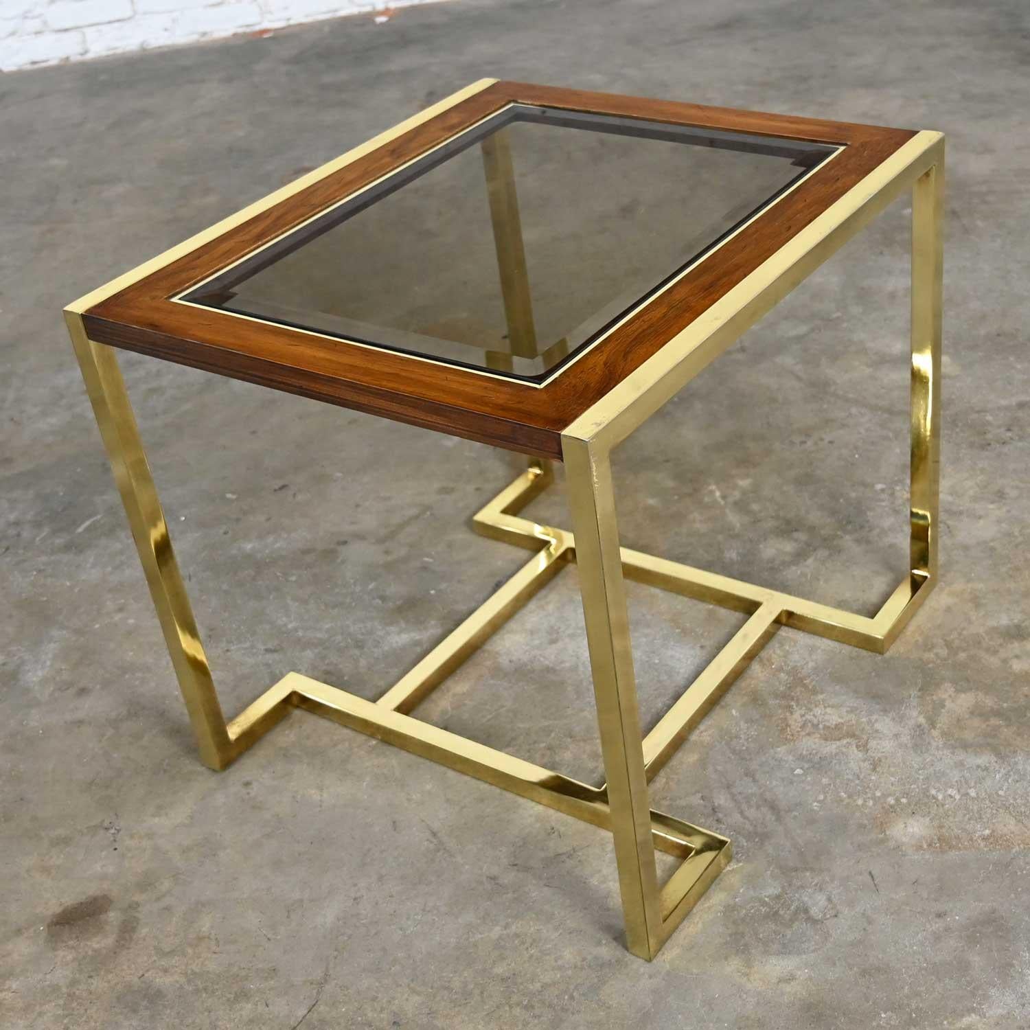 Moderne Table d'extrémité en bois plaqué laiton et verre de style Thomasville Furn de Milo Baughman en vente