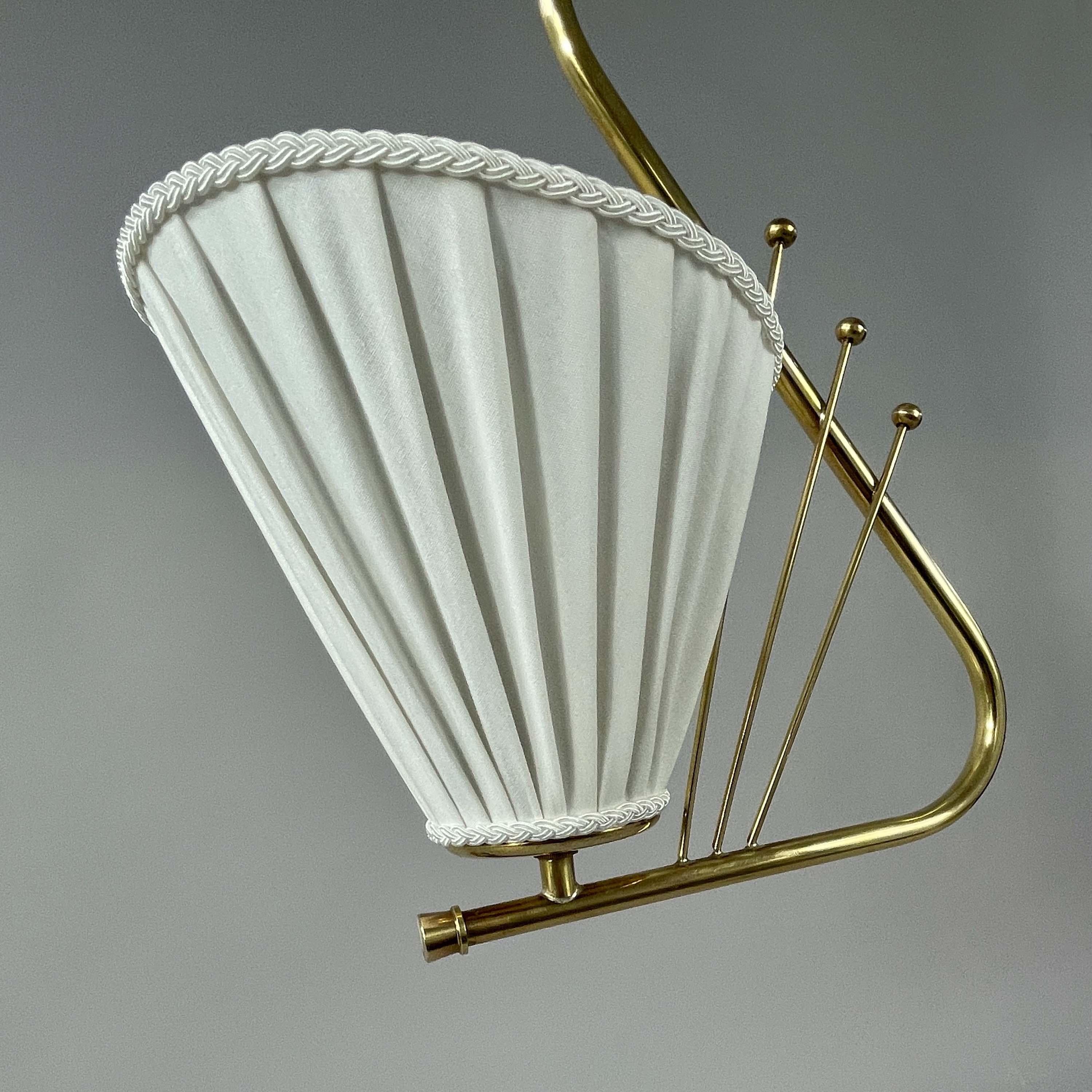 Pendentif en laiton et tissu plissé, Suède, années 1940 en vente 4