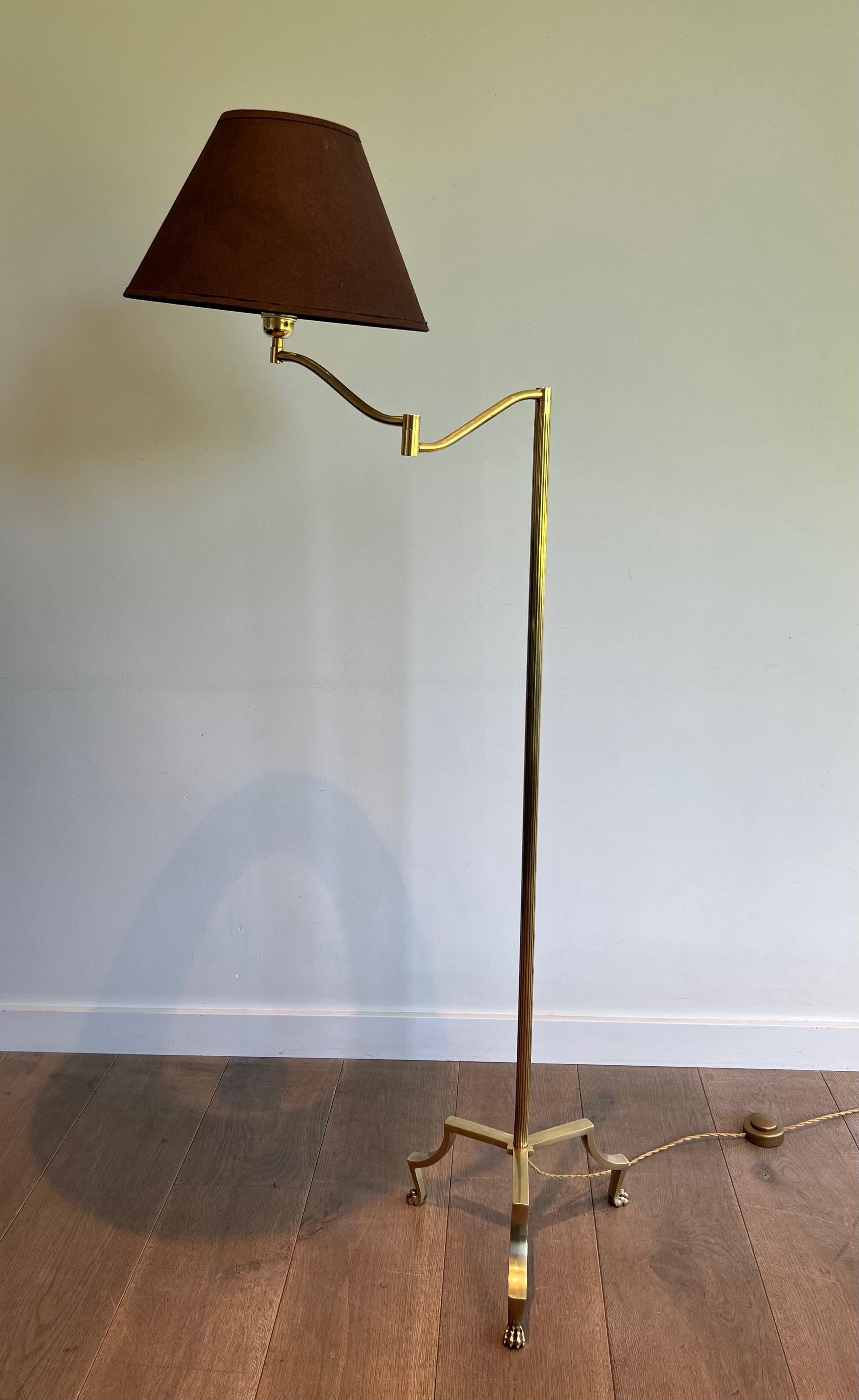 Français Lampe de lecture avec pieds en griffe dans le style de la Maison Jansen en vente