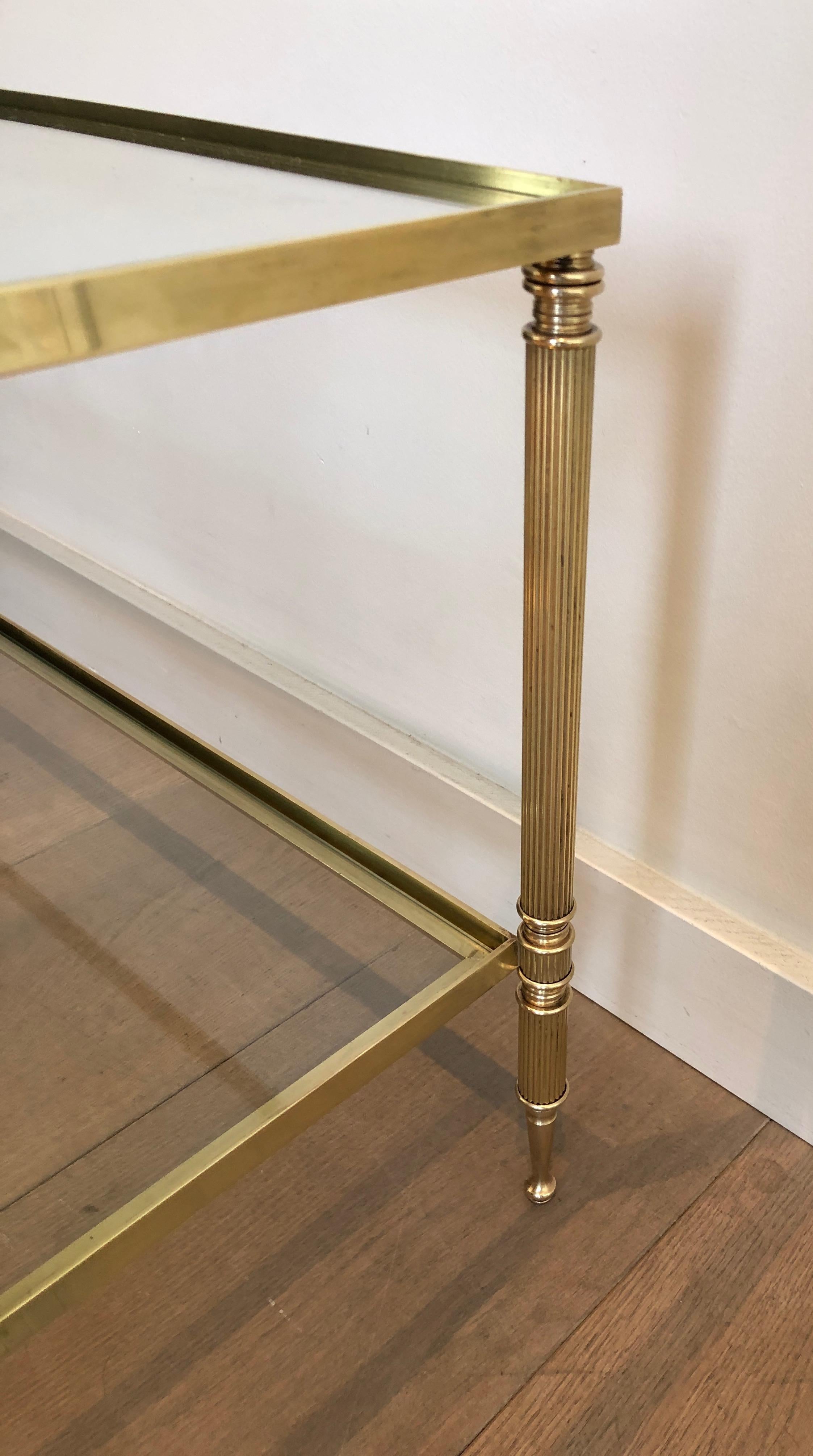 Mesa de centro rectangular de latón al estilo de la Maison Jansen, hacia 1940 en venta 11