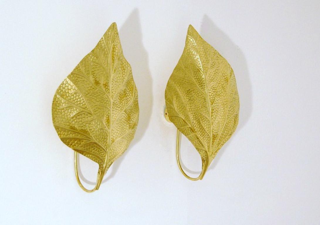 Contemporary Brass Rhubarb Leaf Sconce For Sale