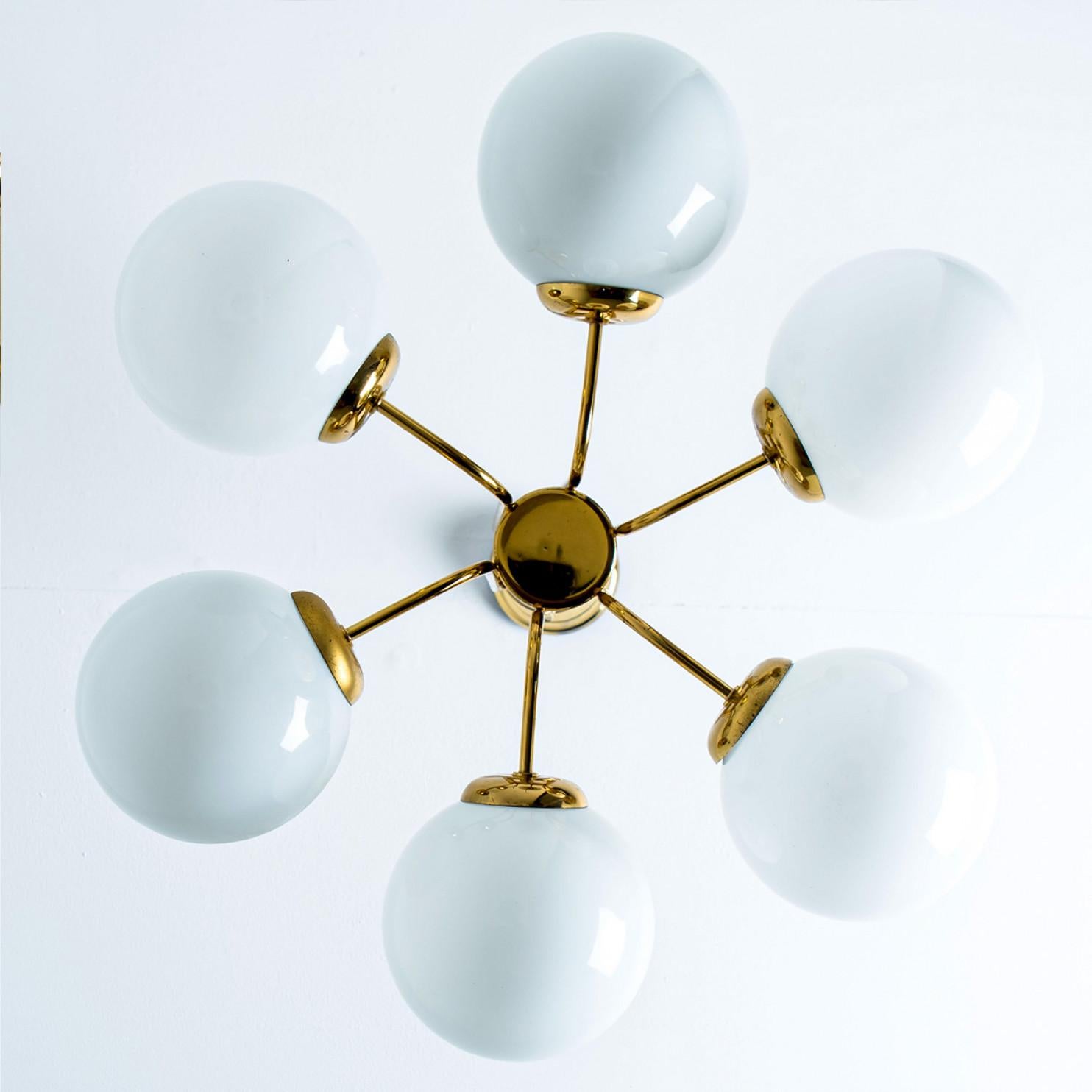 Mid-Century moderno Lampadario rotondo in ottone, Limburg, anni '70 in vendita