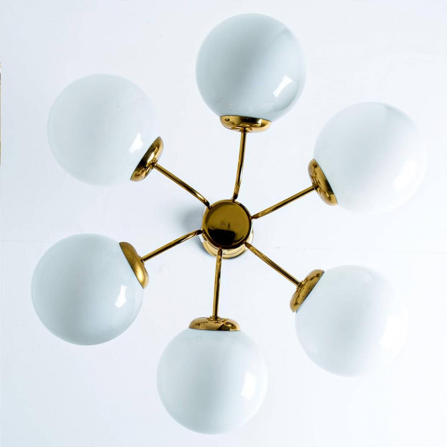 Mid-Century moderno Lampadario rotondo in ottone, Limburg, anni '70 in vendita