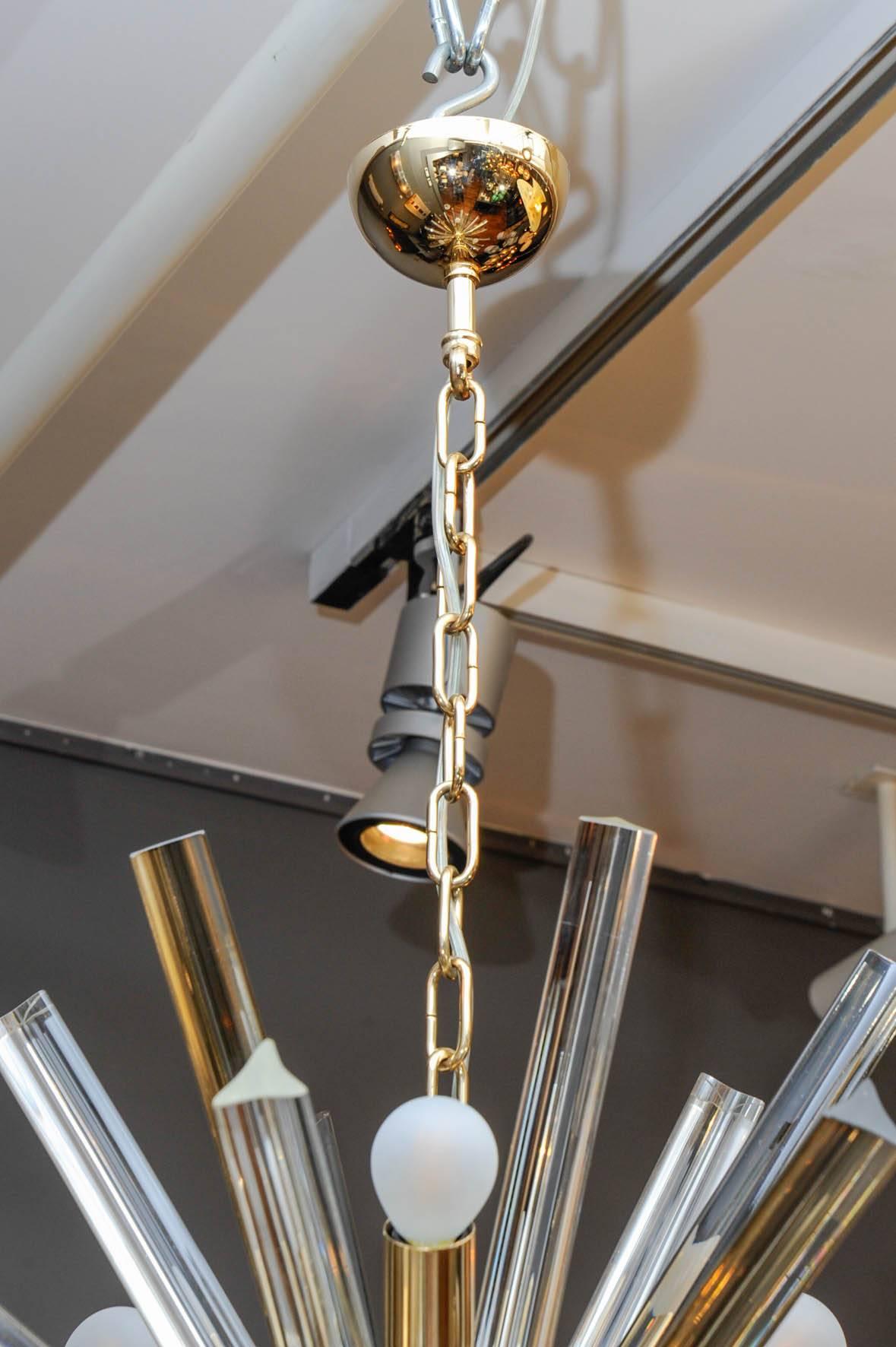 Mid-Century Modern Brass Round Chandelier with Triedre Murano Glass Spikes