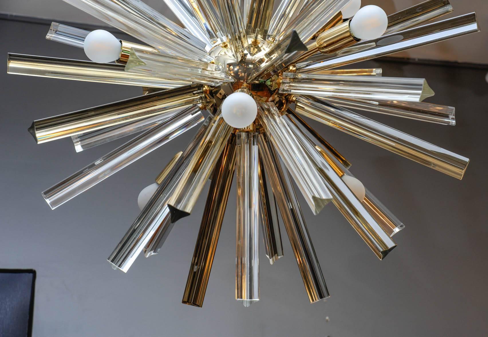 Contemporary Brass Round Chandelier with Triedre Murano Glass Spikes
