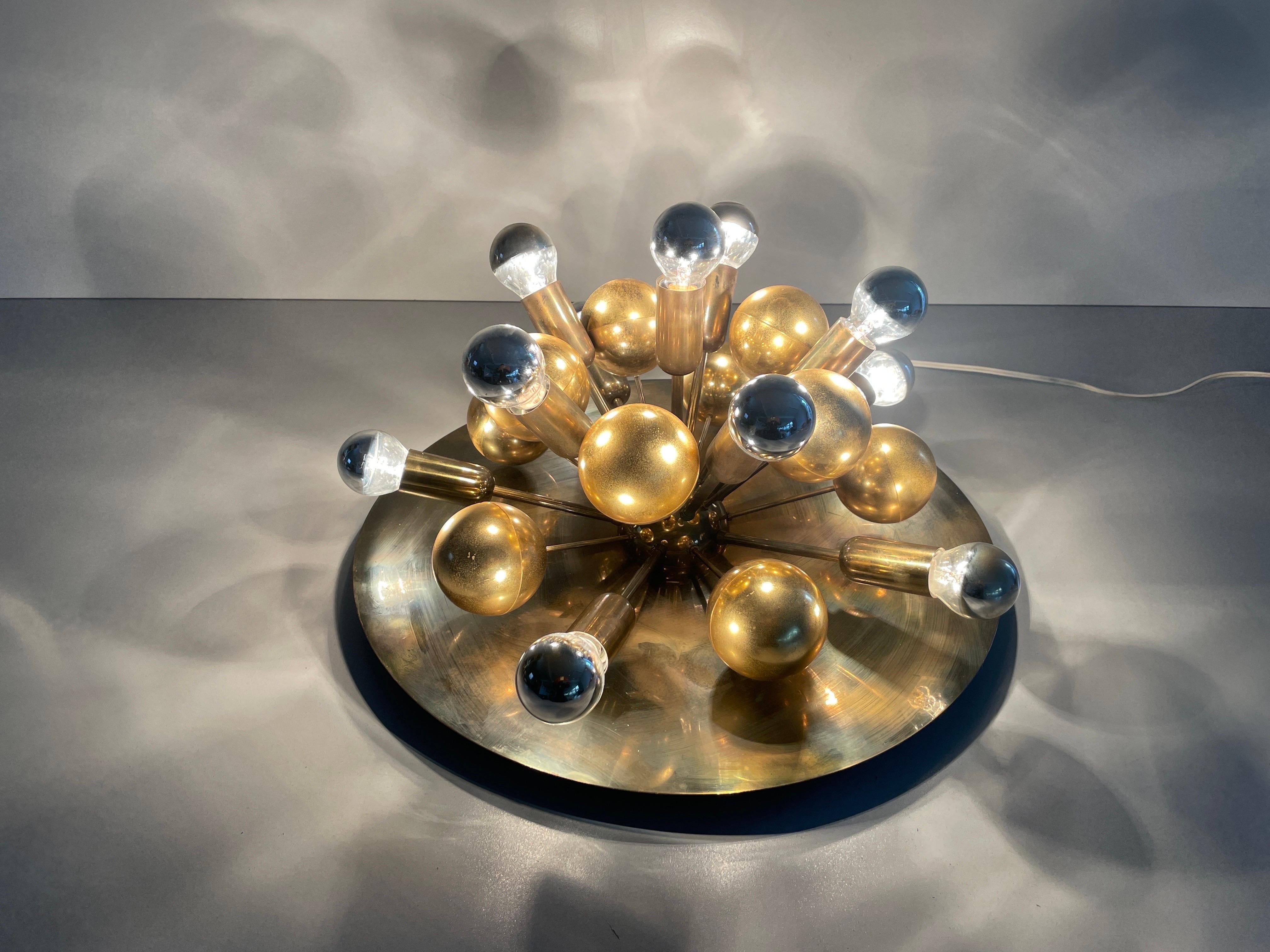 Plafonnier atomique en laiton de Cosack, 1970, Allemagne en vente 5