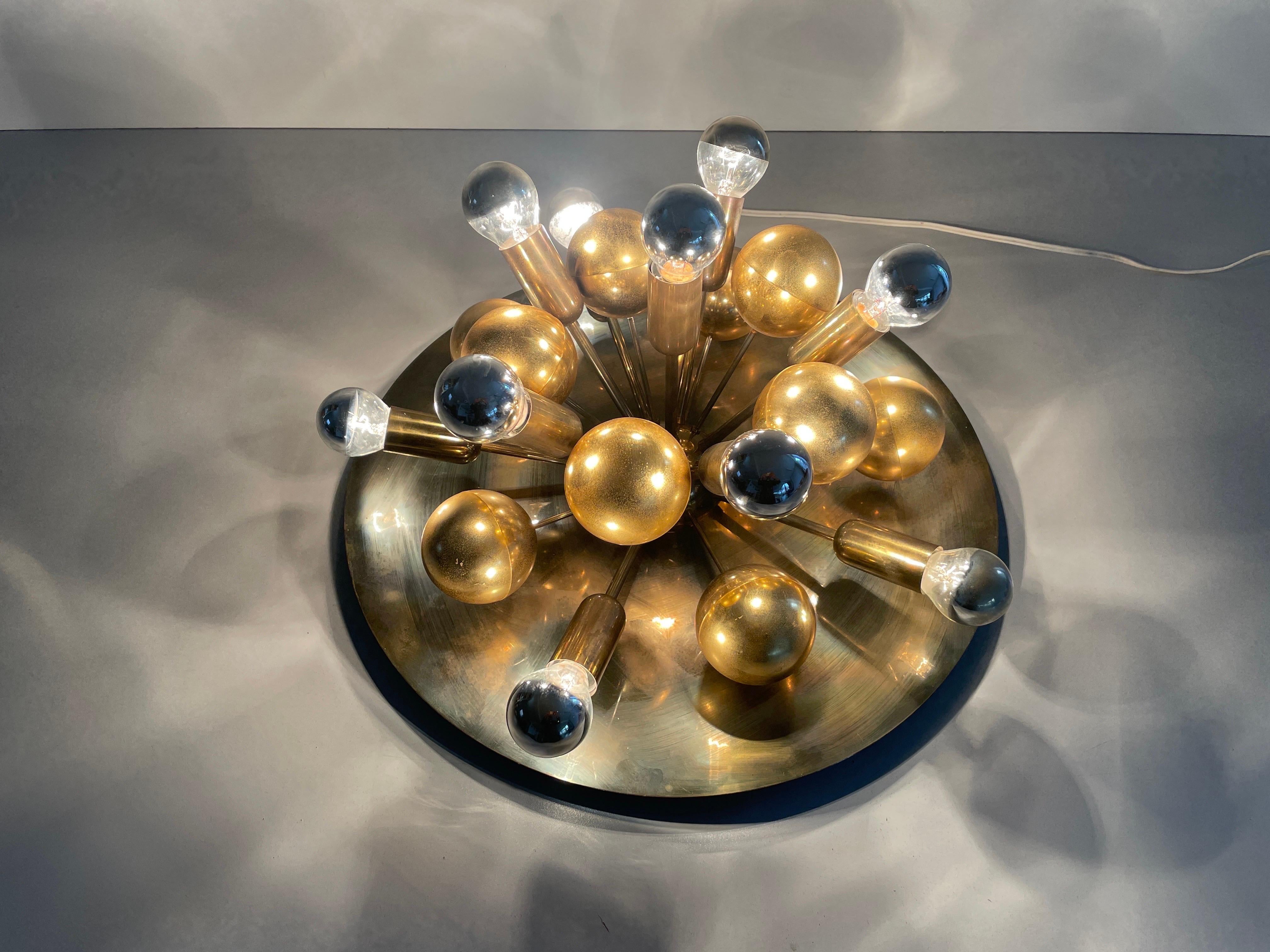 Plafonnier atomique en laiton de Cosack, 1970, Allemagne en vente 6