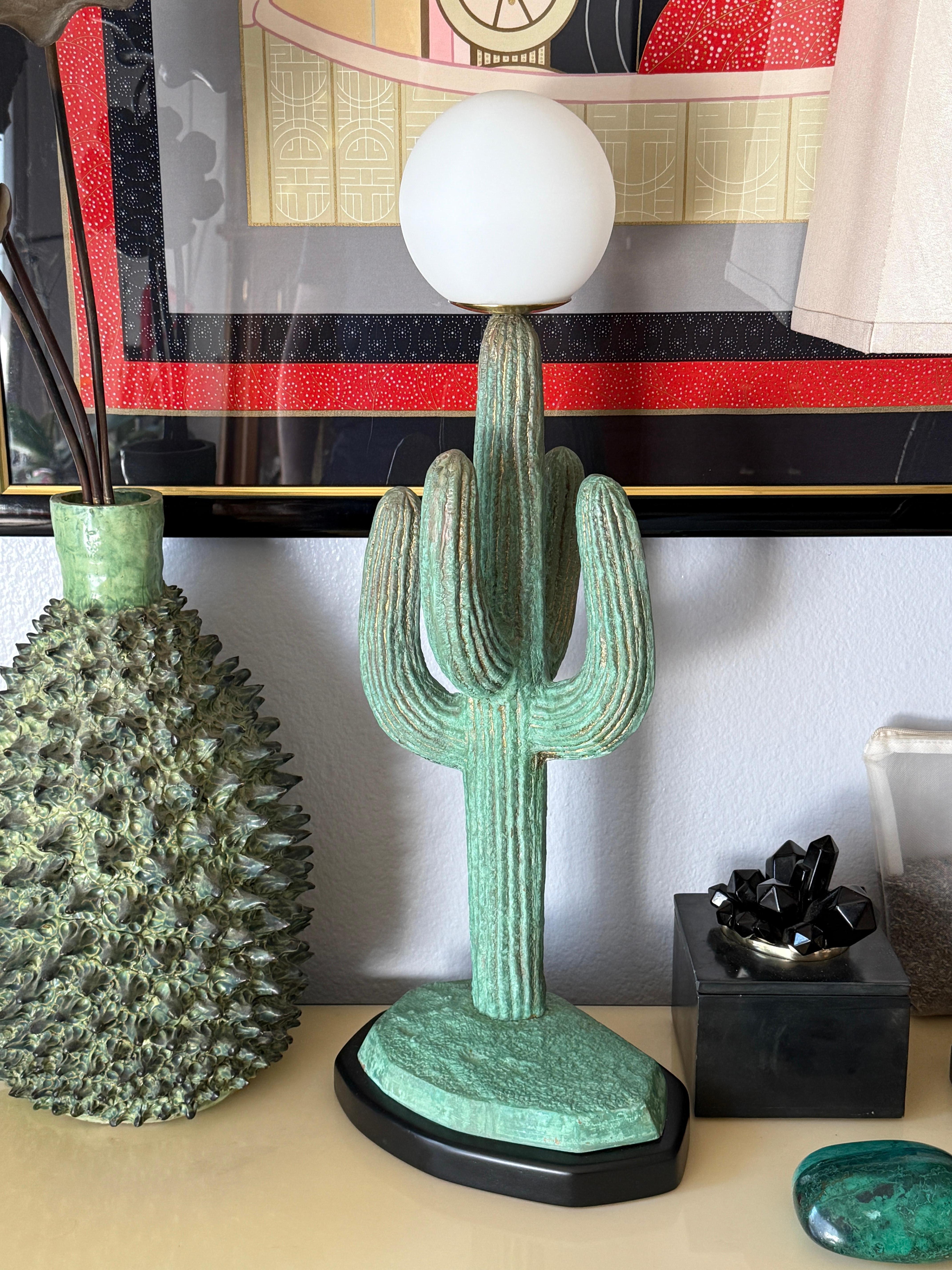 Lampada a cactus Saguaro in ottone in vendita 3