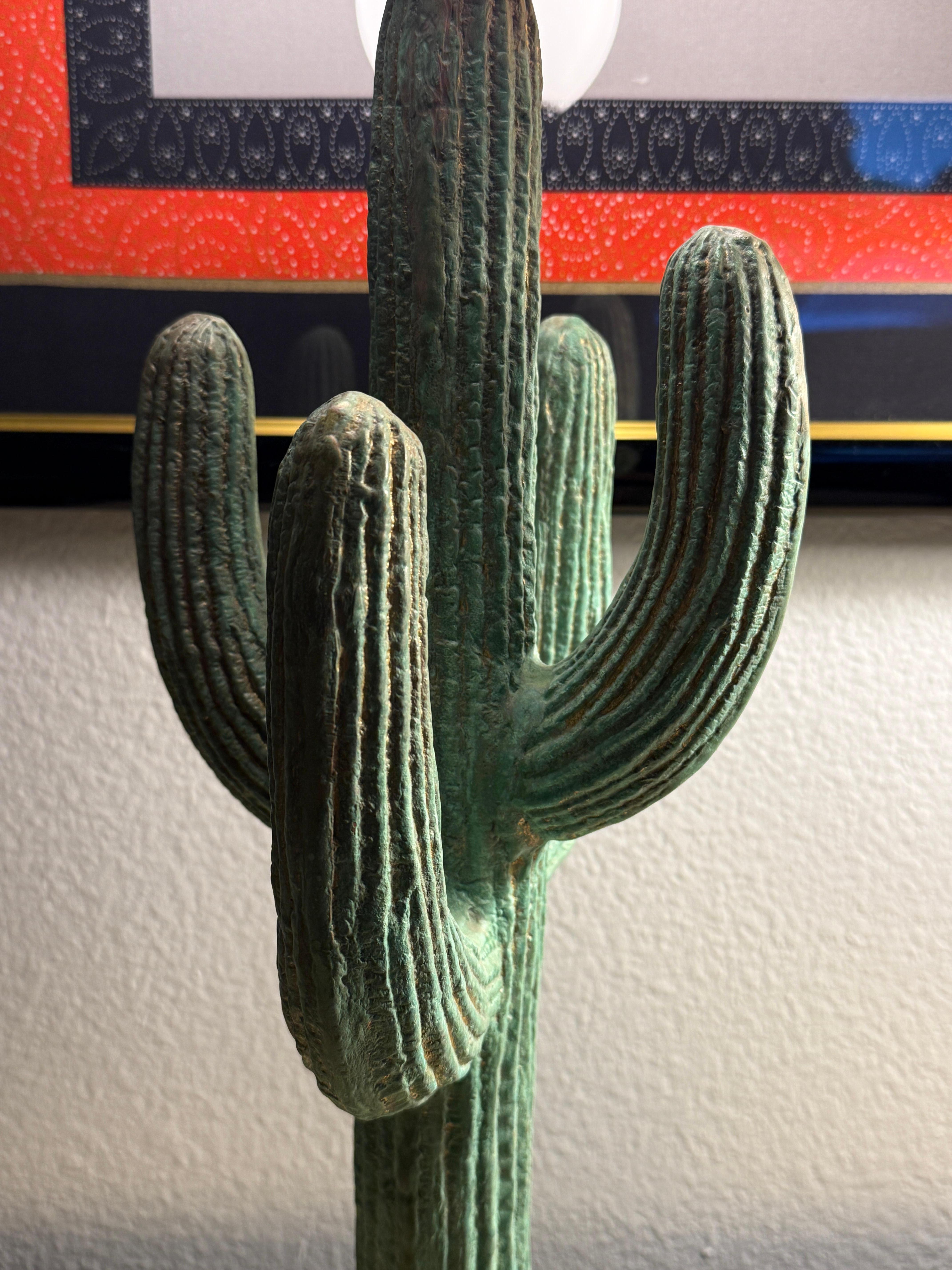 Ottone Lampada a cactus Saguaro in ottone in vendita