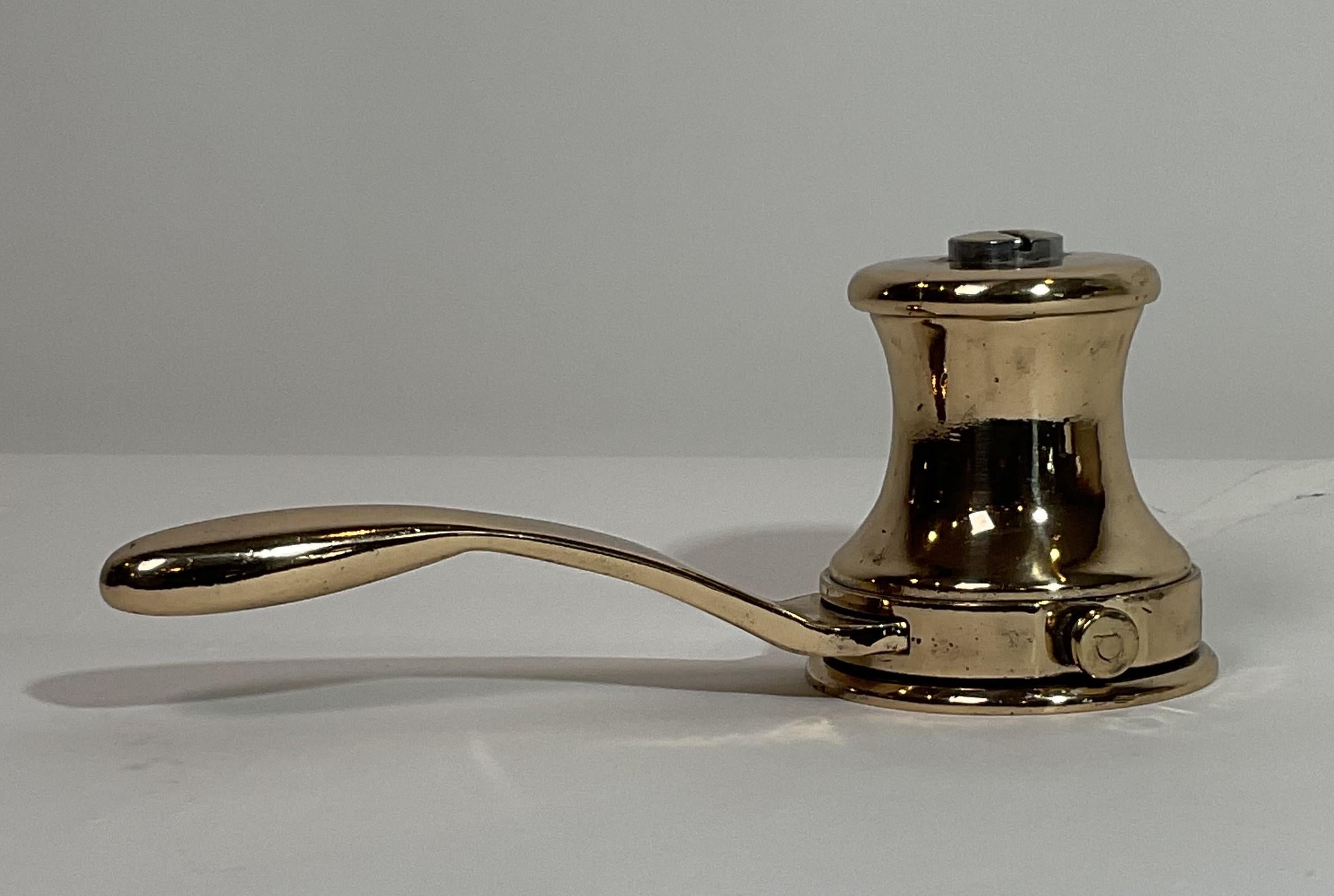 Brass Sailboat Tensioner Winch with Lever Handle (Ende des 20. Jahrhunderts) im Angebot