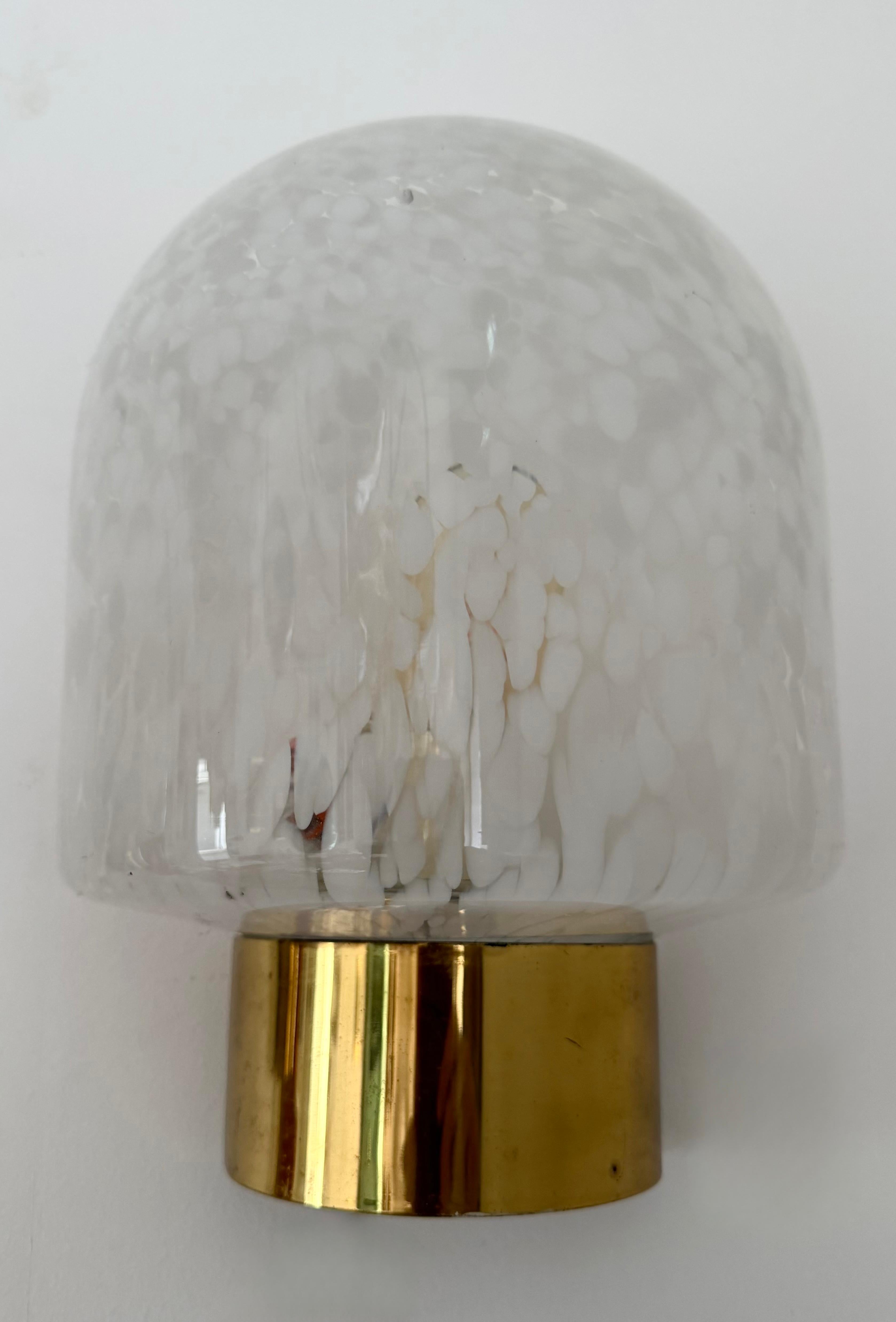 Lámpara de latón y cristal de Murano moteado blanco by ITRE, Italia, 1970s en venta 5