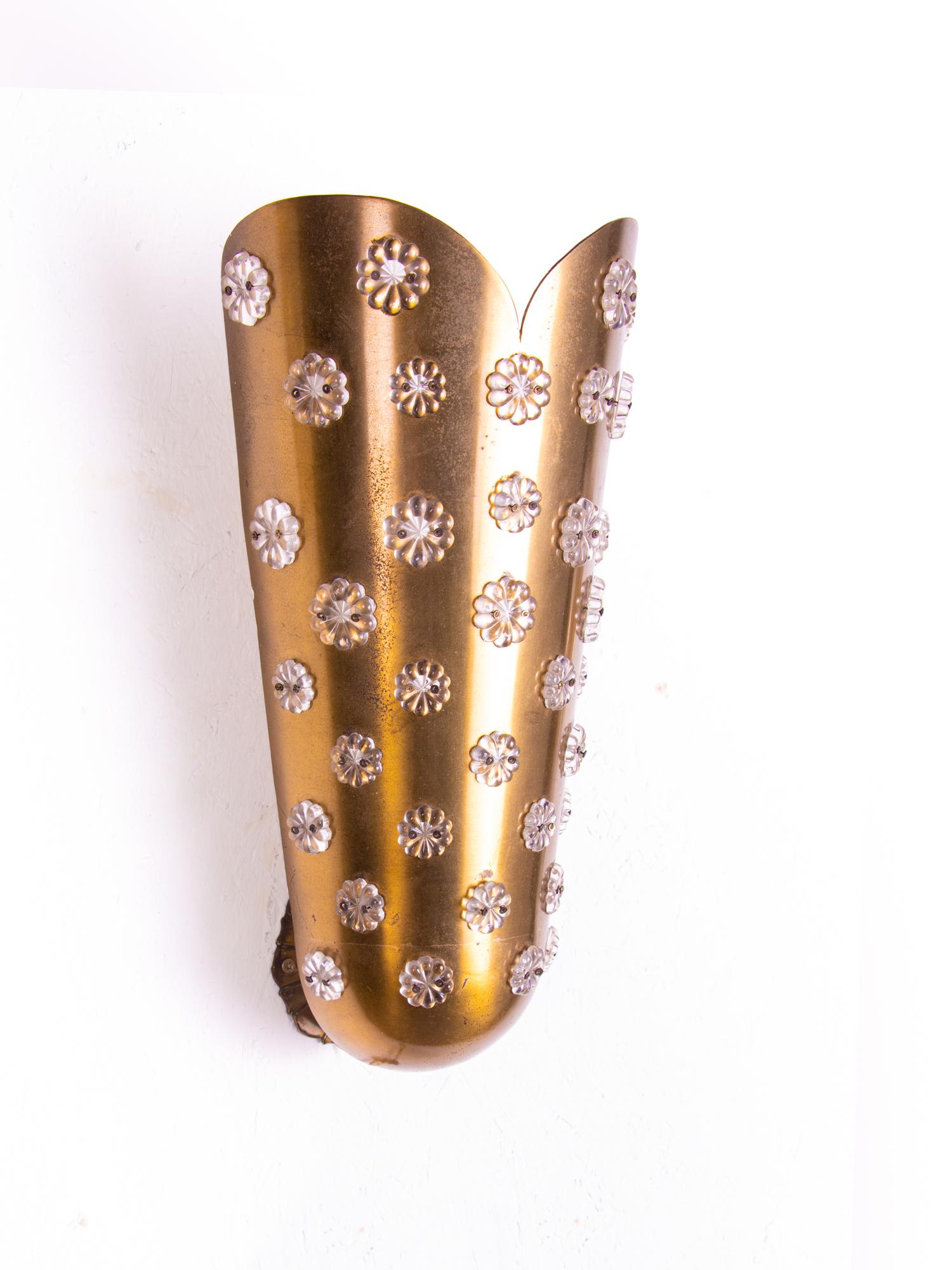 Mid-Century Modern Single Brass Sconce with Crystal Flowers by Emil Stejnar / Nikoll, Vienna, 1950 For Sale