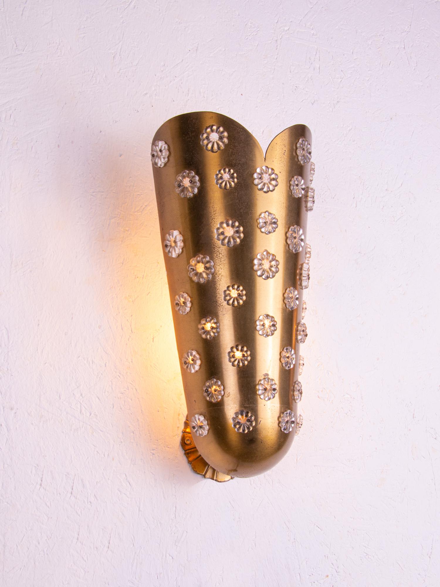 Single Brass Sconce with Crystal Flowers by Emil Stejnar / Nikoll, Vienna, 1950 For Sale 2