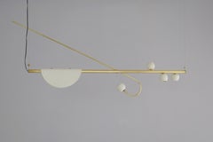 Suspension lumineuse sculptée en laiton, My Queen IV, signée Periclis Frementitis