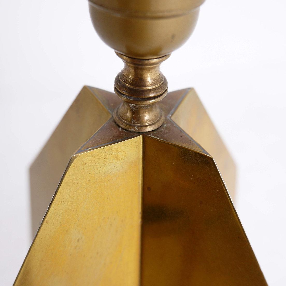 Brass Sculptural Table Lamp - 1960s For Sale 7