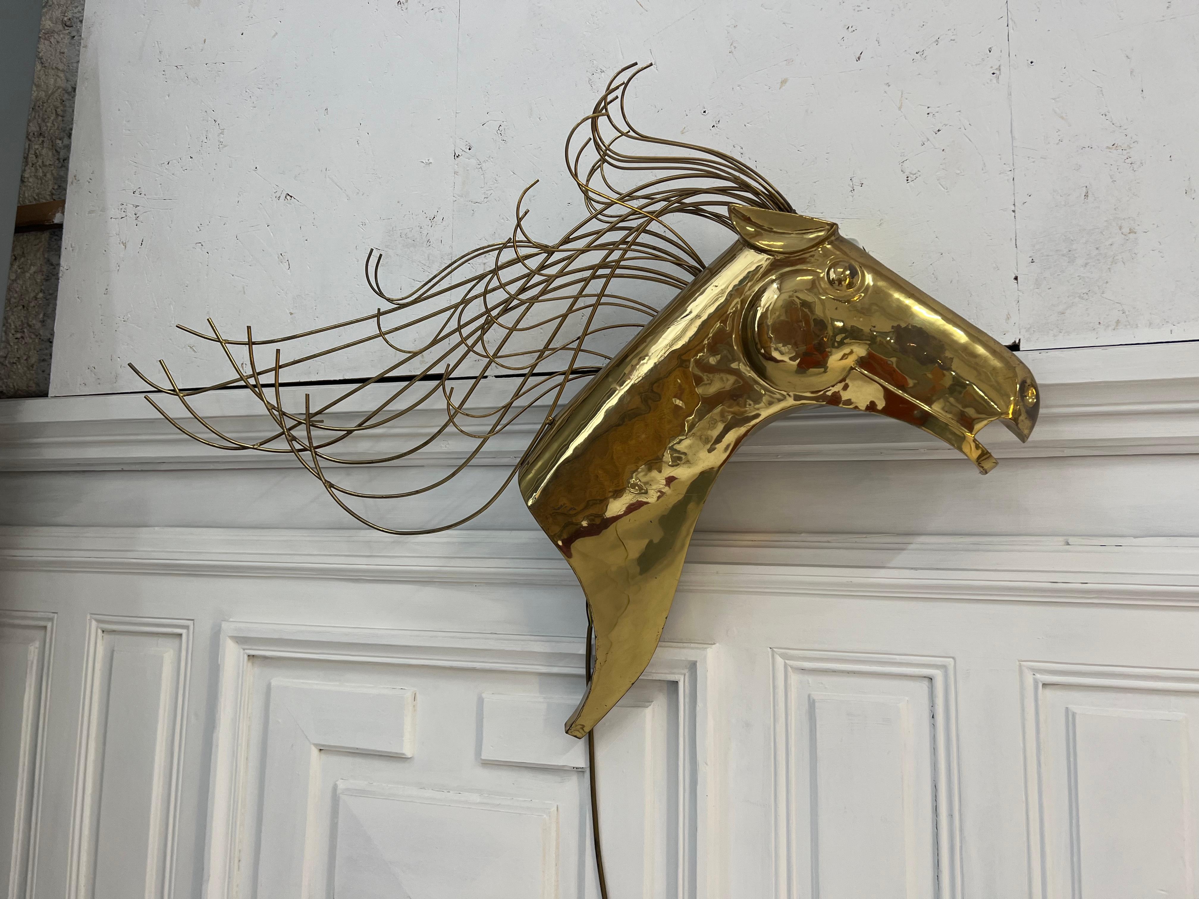 Brass Sculpture by Curtis Jere 1980s Wall Sconce Head Horse In Good Condition For Sale In PÉZENAS, FR