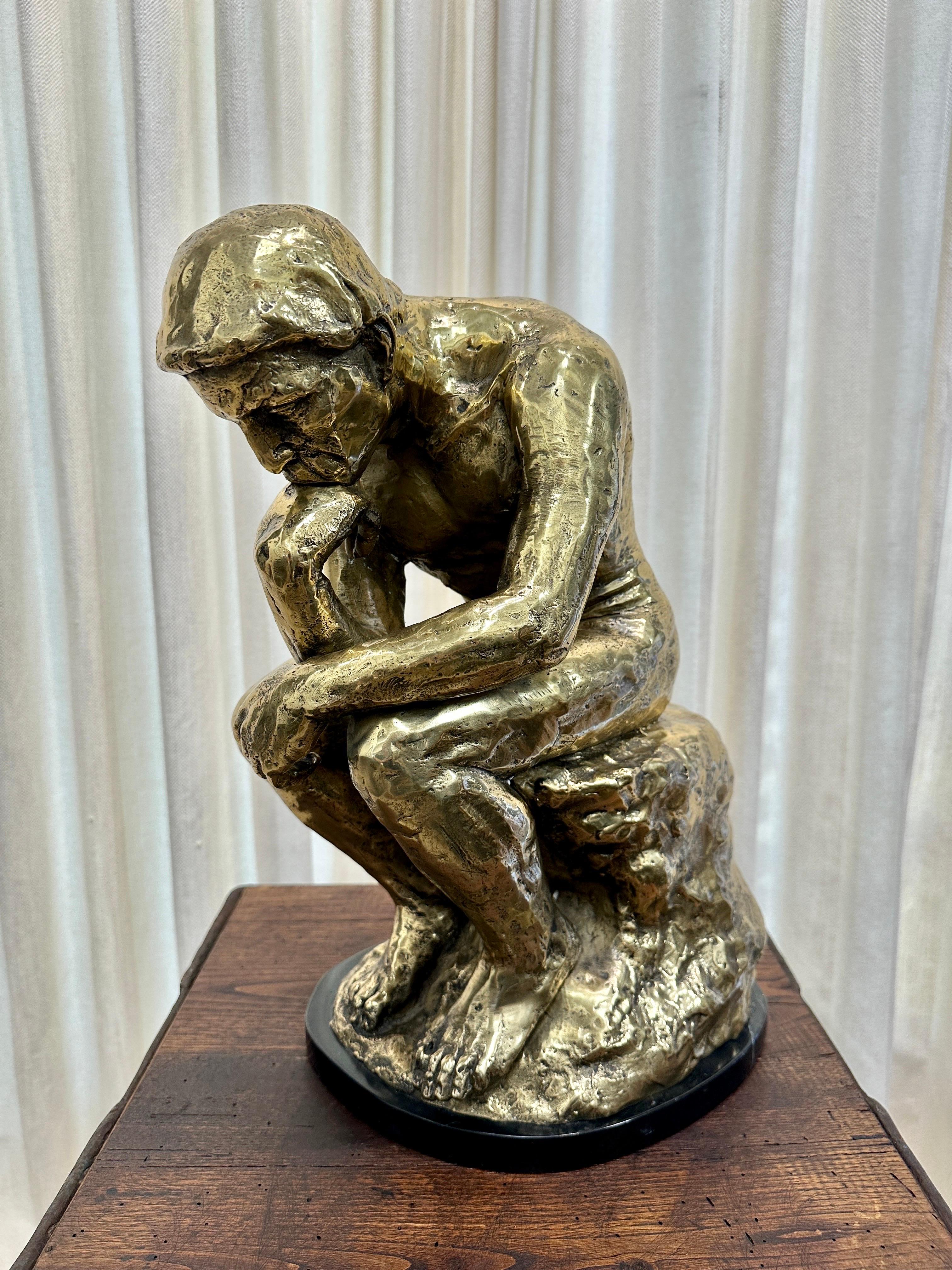 Sculpture en laiton sur base en marbre d'après « Le Penseur » de Rodin, SIGNÉE Bon état - En vente à East Hampton, NY