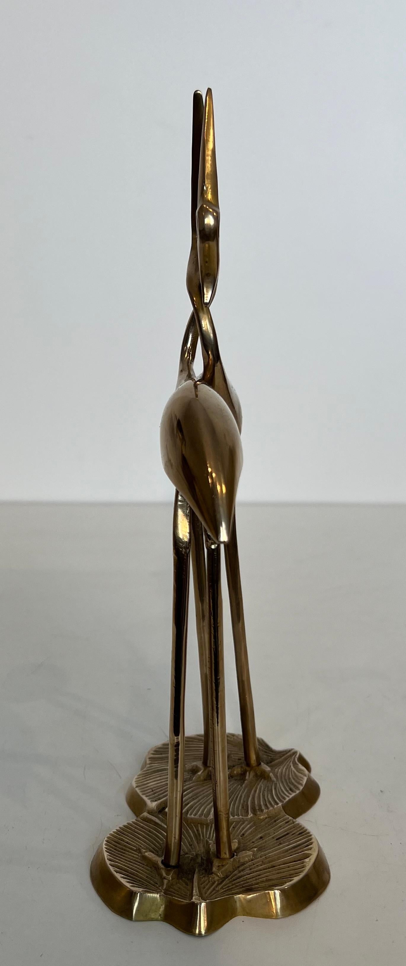 Sculpture en laiton représentant deux oiseaux enlacés en vente 4