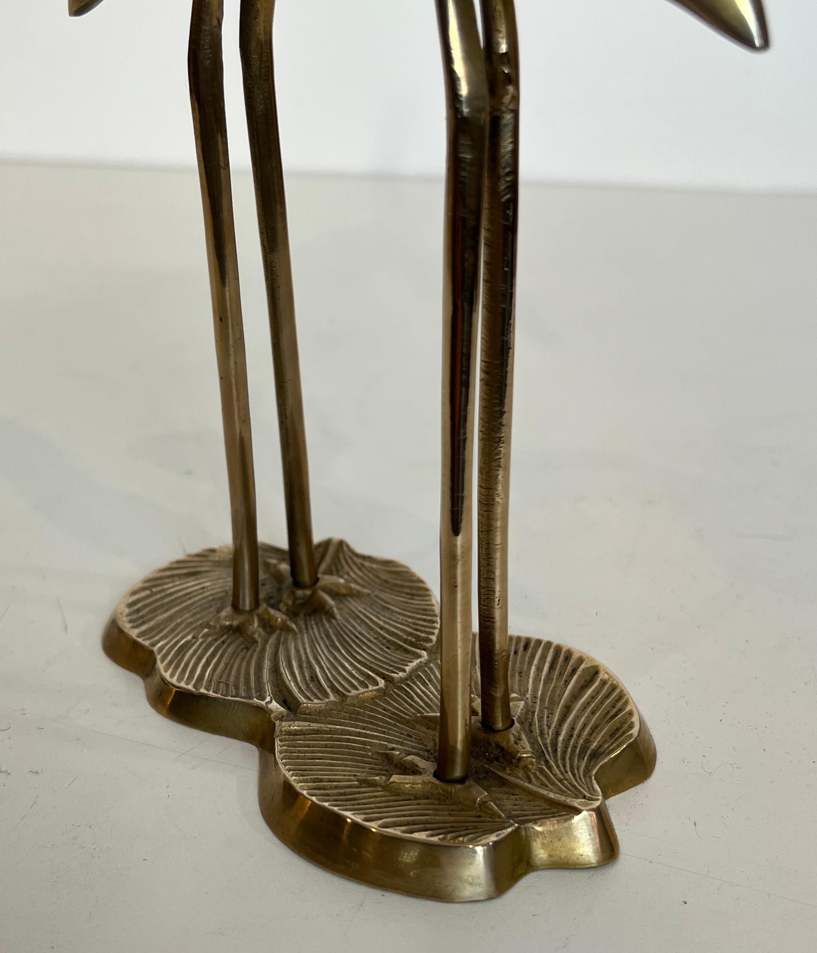 Sculpture en laiton représentant deux oiseaux enlacés en vente 2