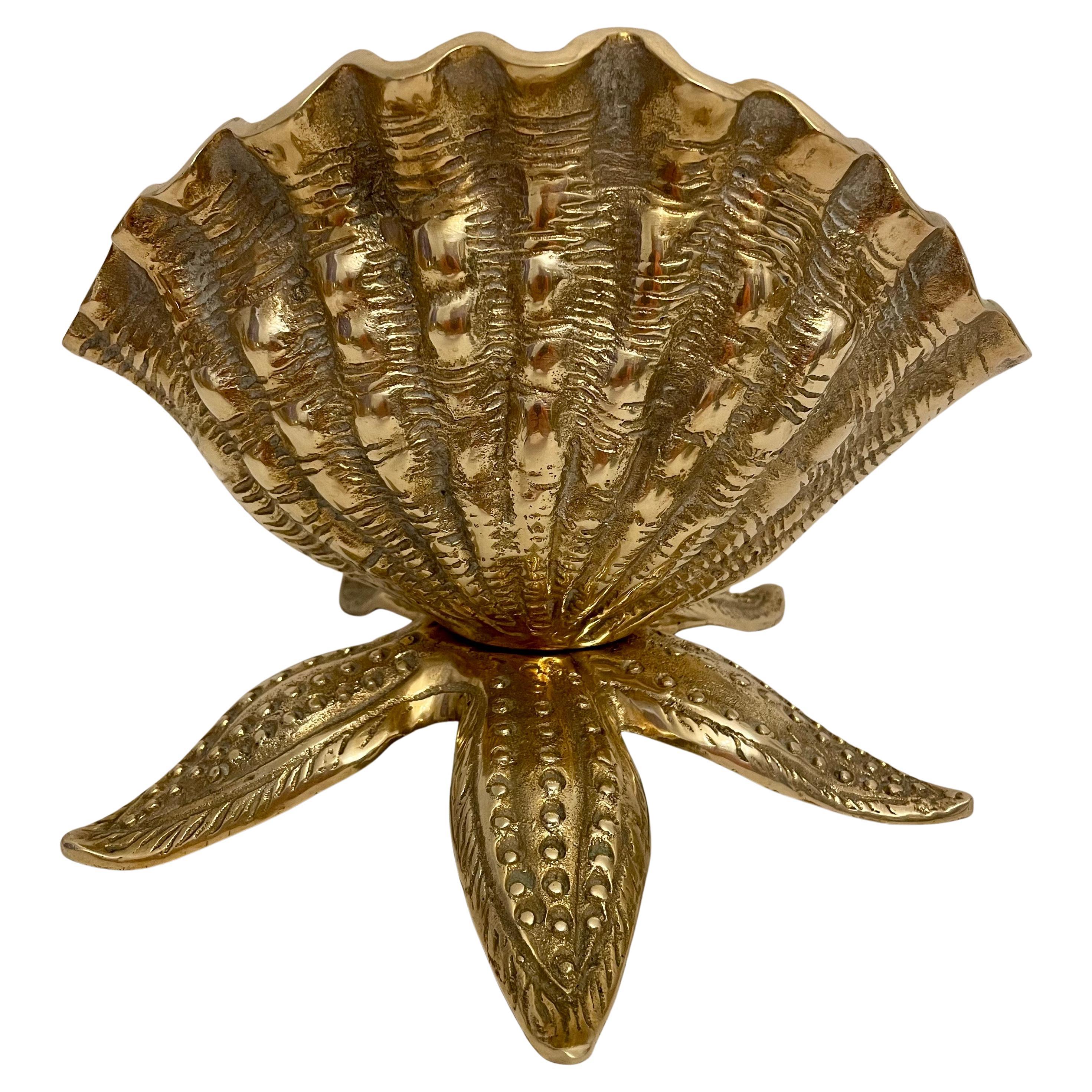 Fioriera Nautilus in ottone con conchiglia su base a stella marina in vendita