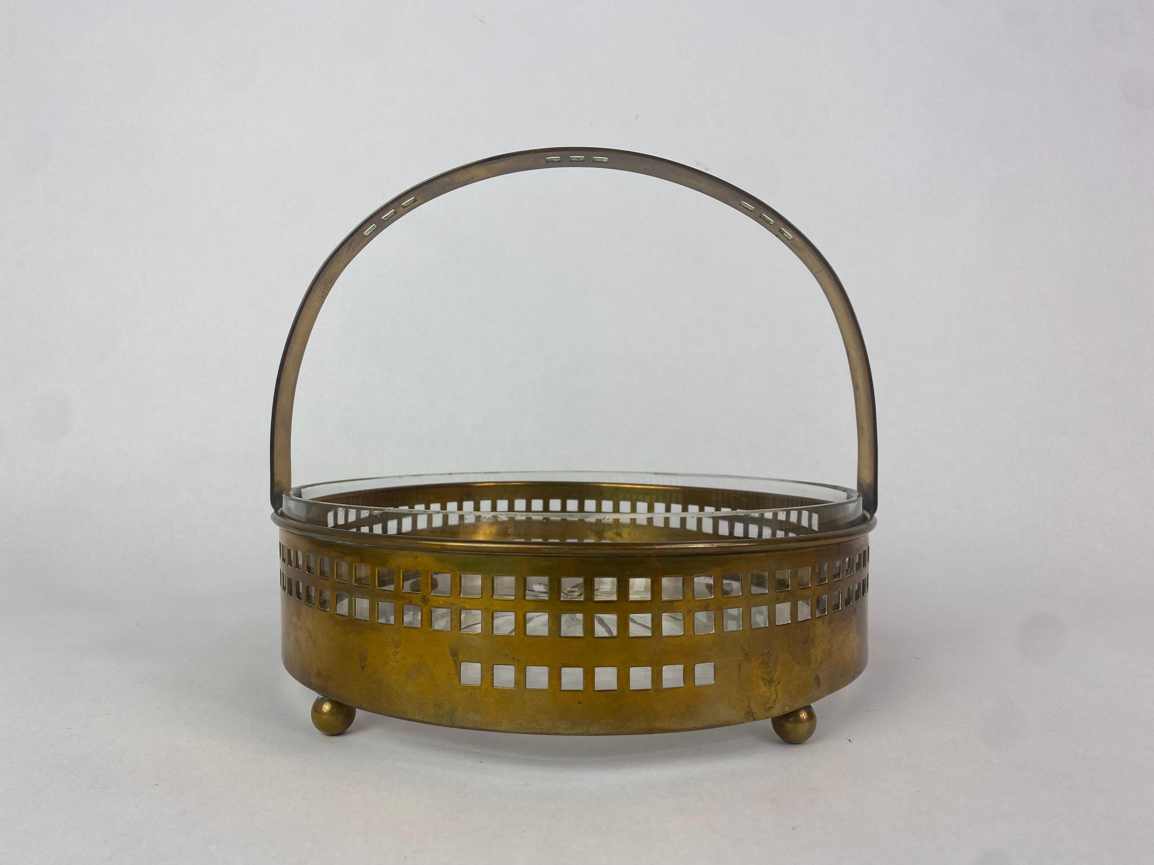 Austrian Brass secessionist baskets and toothpick holder by Hans Ofner/Josef Hoffmann For Sale