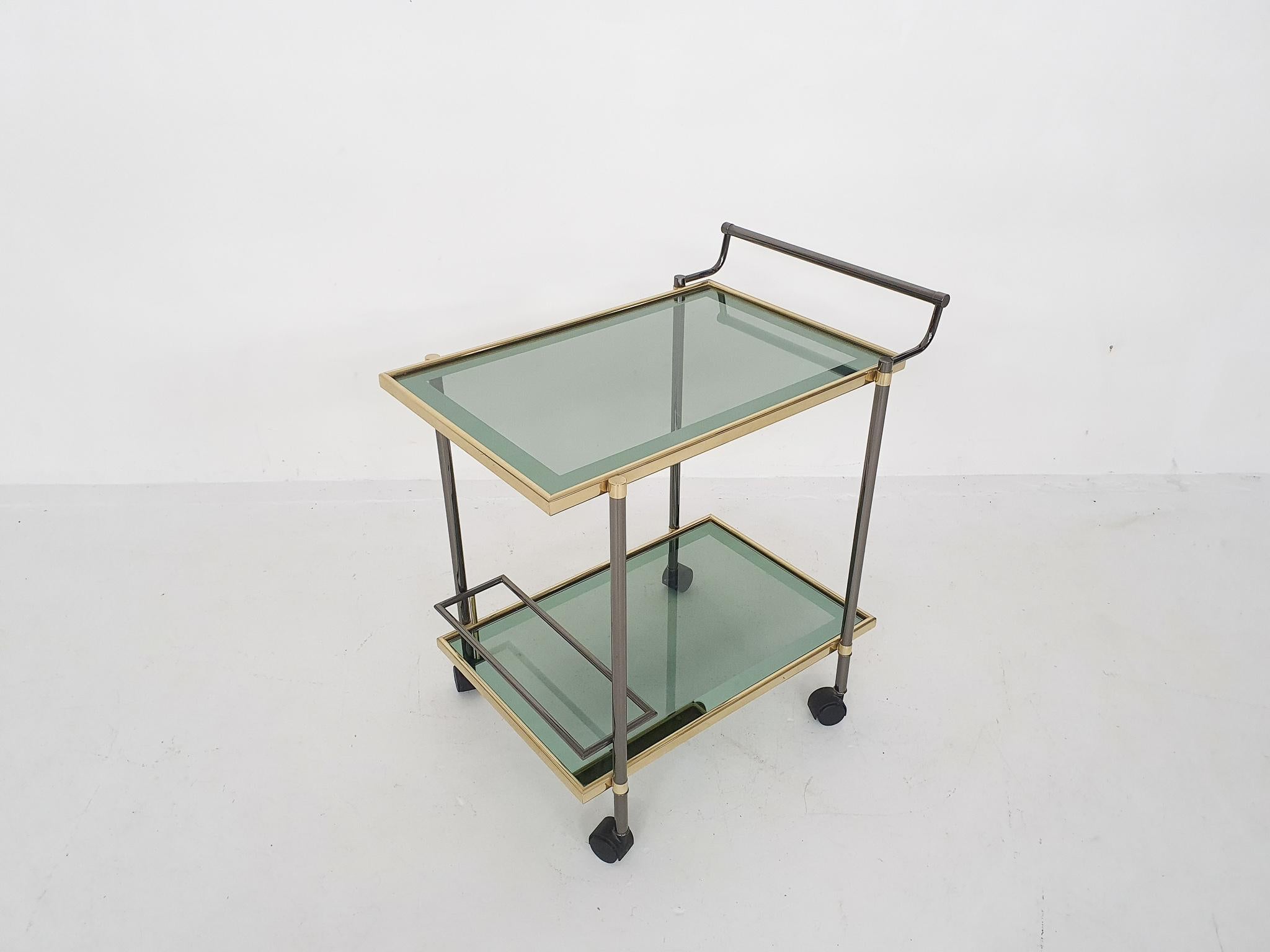 Brass Serving Trolley / Bar Cart with Smoked Glass In Good Condition In Amsterdam, NL