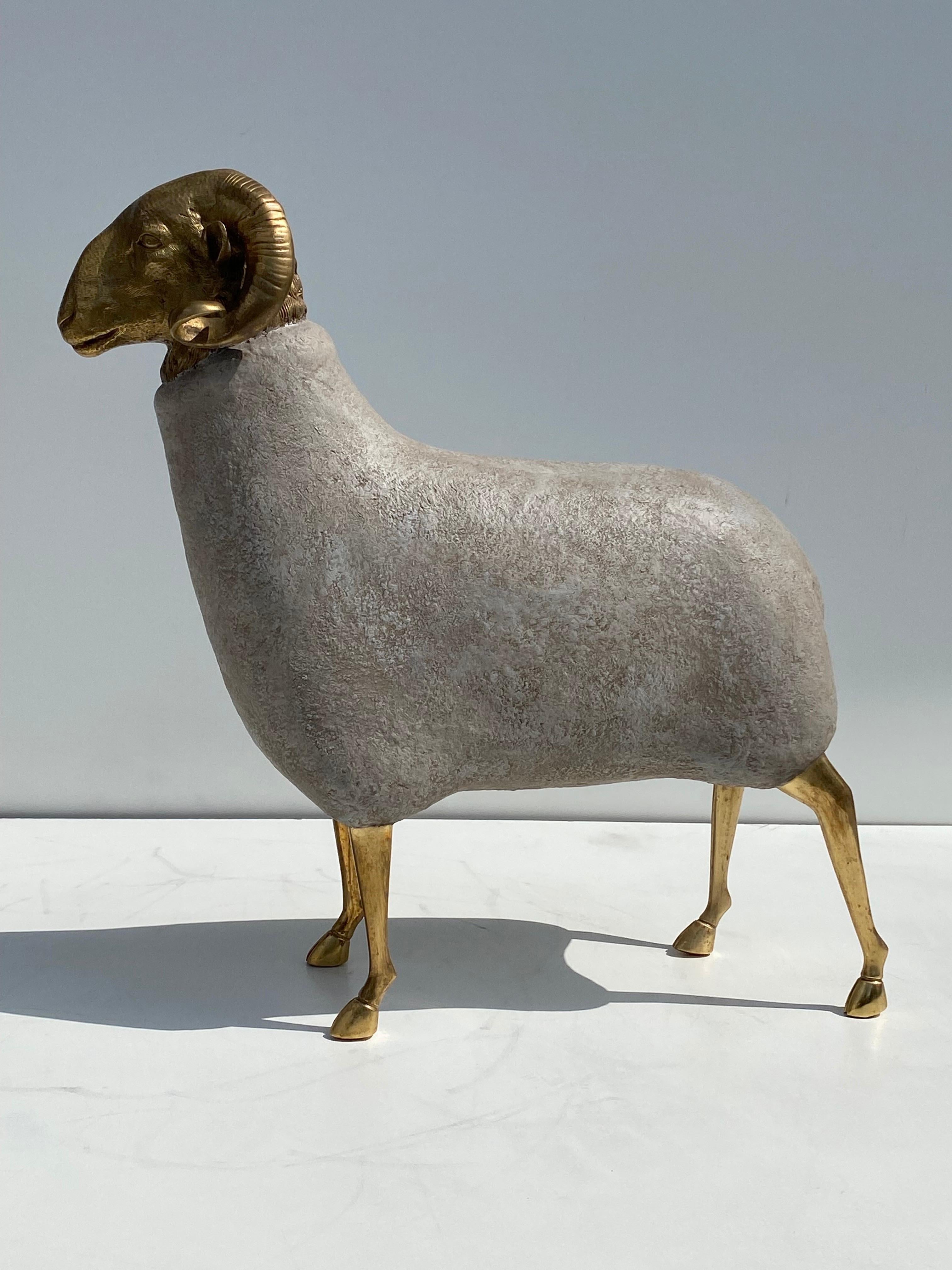 Schaf-Skulptur aus Messing und Kunstbeton (Patiniert) im Angebot