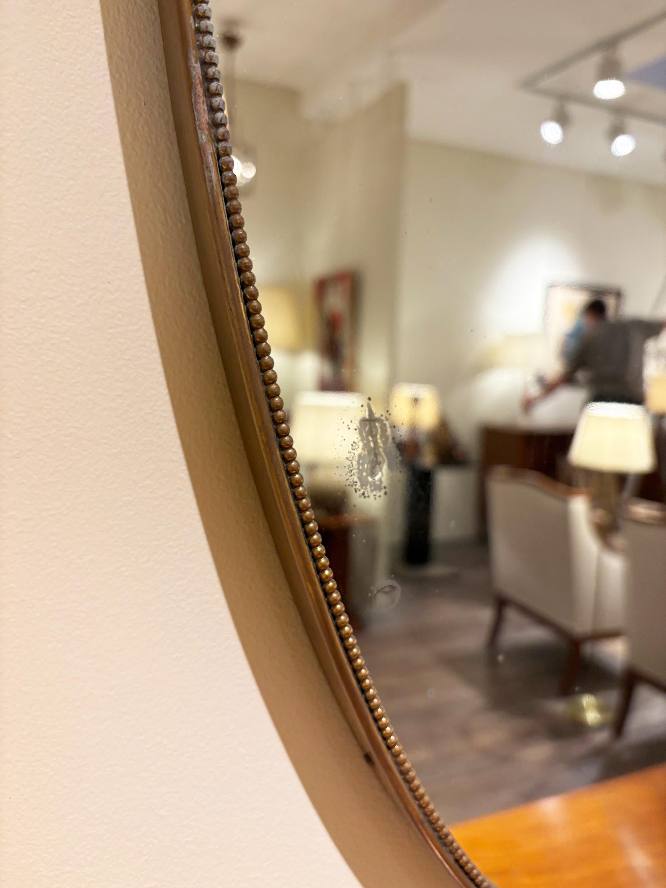 XX secolo Specchio a scudo in ottone in vendita