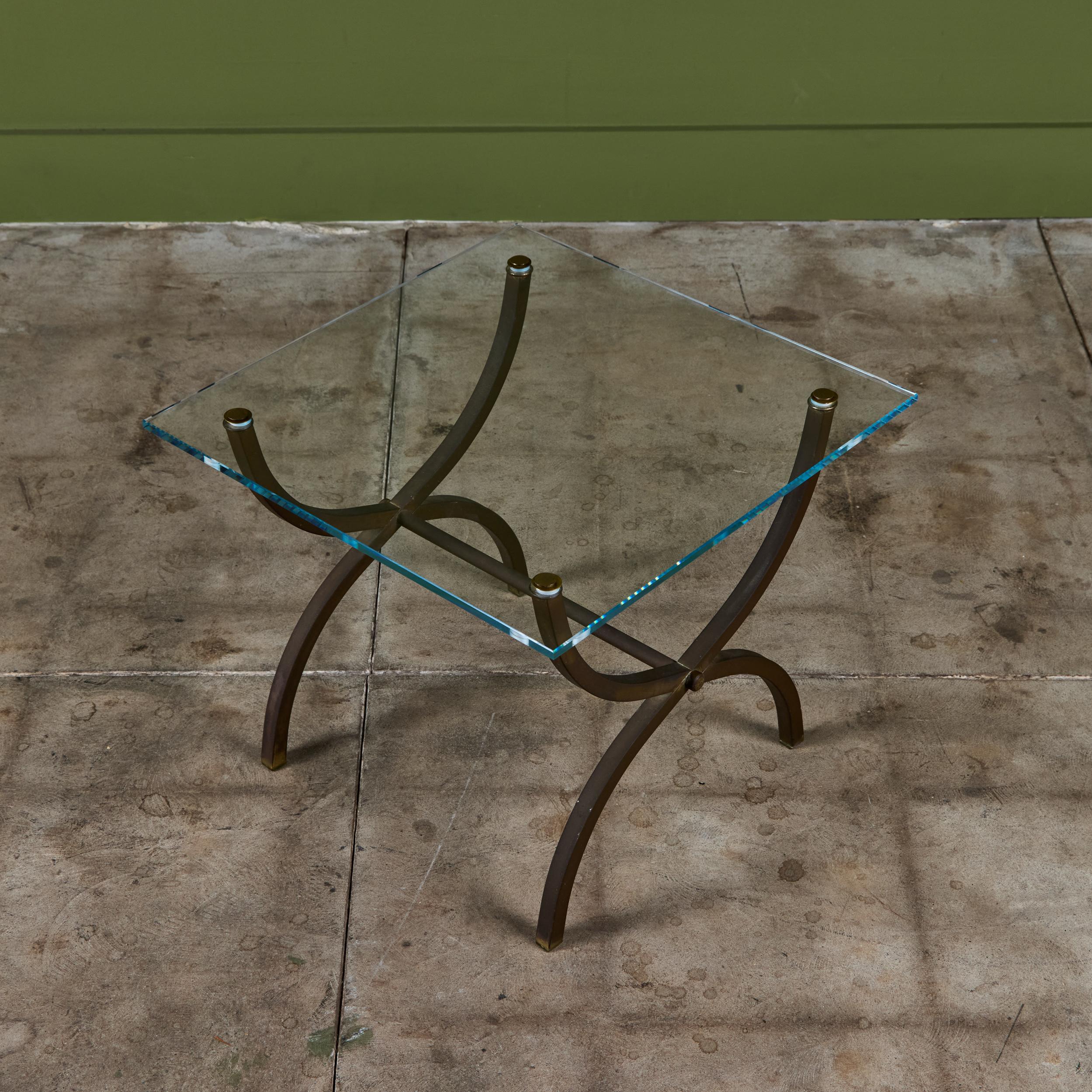 Tavolino in ottone nello stile della Maison Jansen in vendita 6