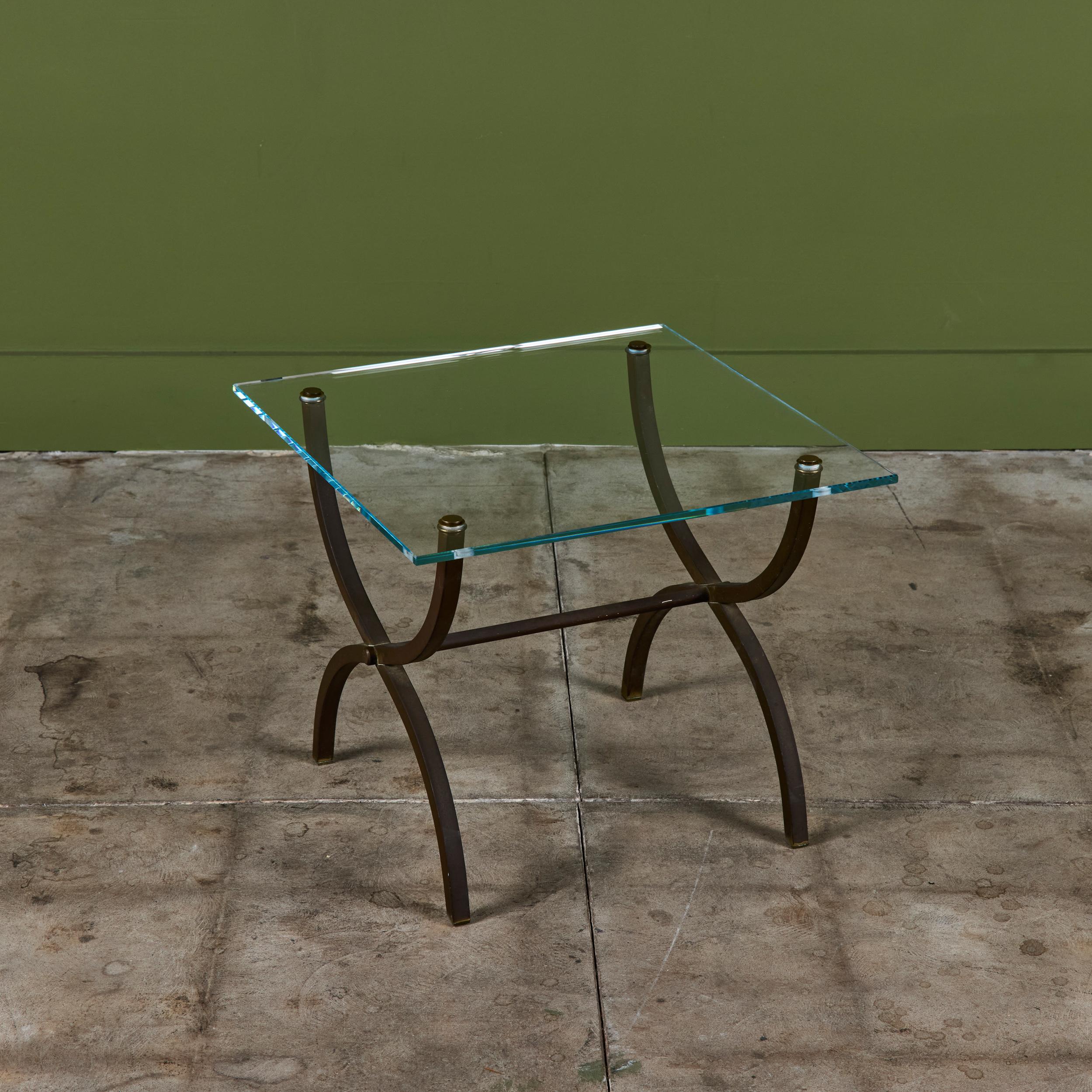 Tavolino in ottone nello stile della Maison Jansen in vendita 7