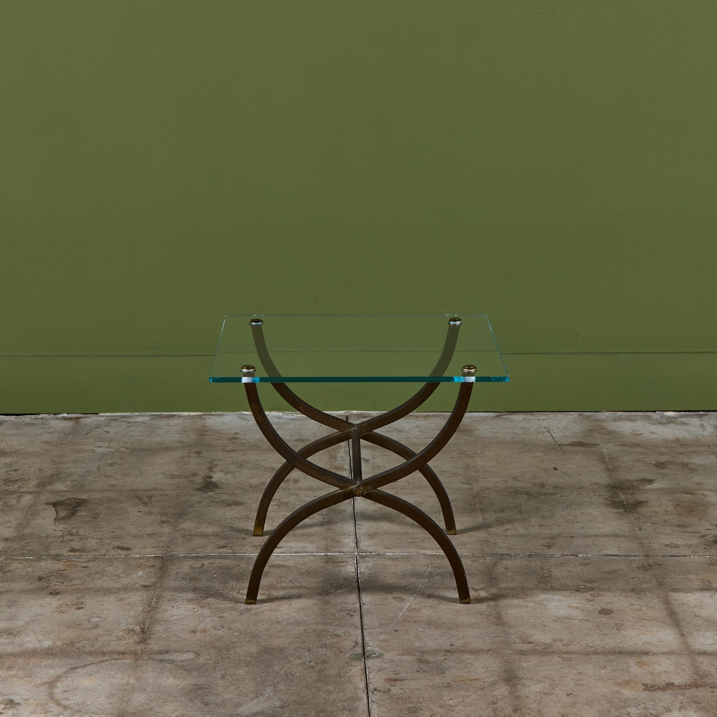 XX secolo Tavolino in ottone nello stile della Maison Jansen in vendita