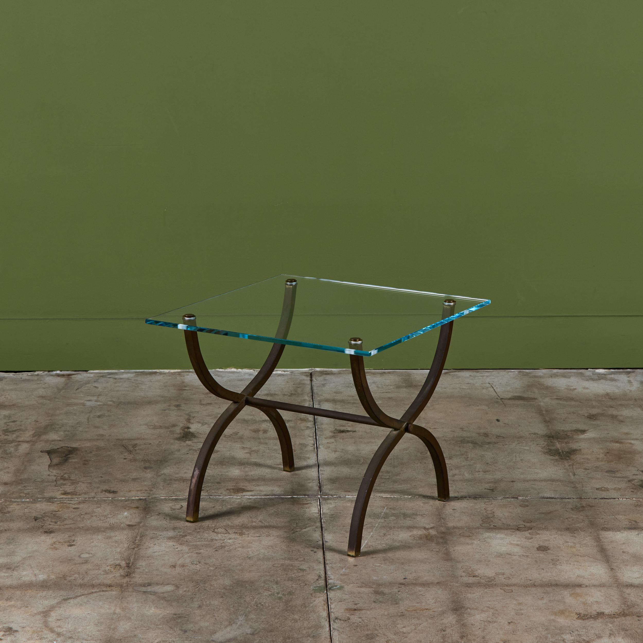 Ottone Tavolino in ottone nello stile della Maison Jansen in vendita
