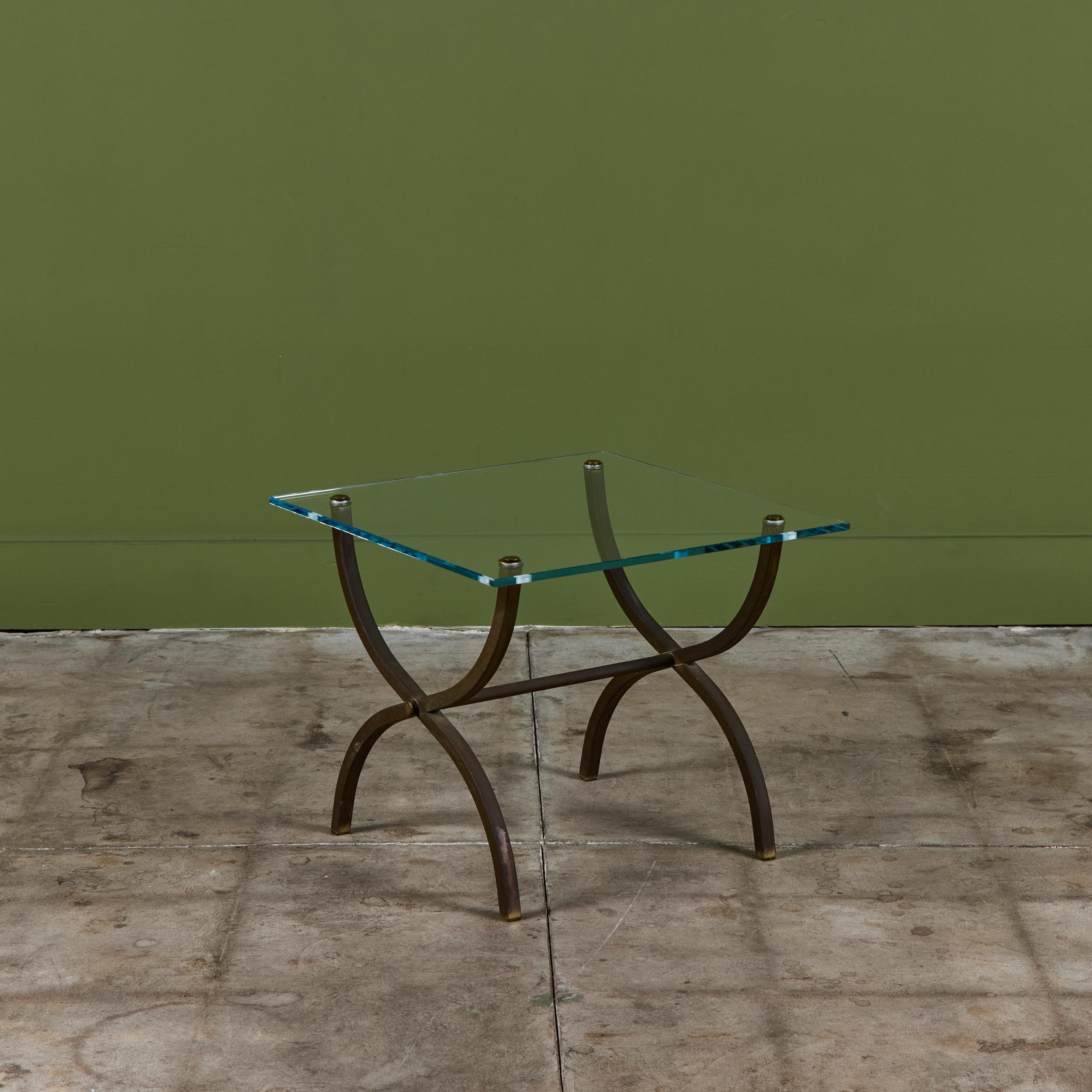 Tavolino in ottone nello stile della Maison Jansen in vendita 2