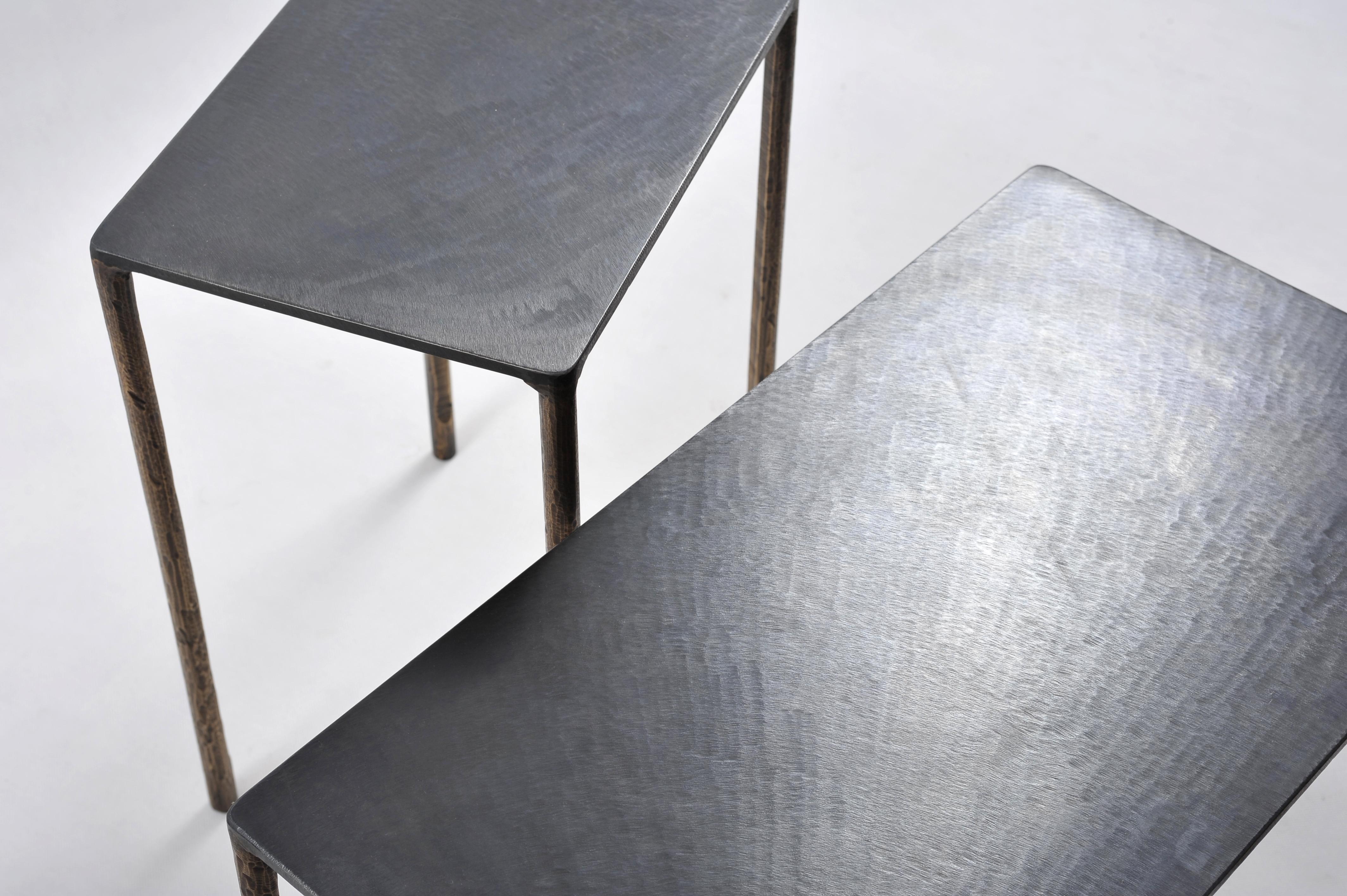 Table d'appoint signée par Lukasz Friedrich en vente 4