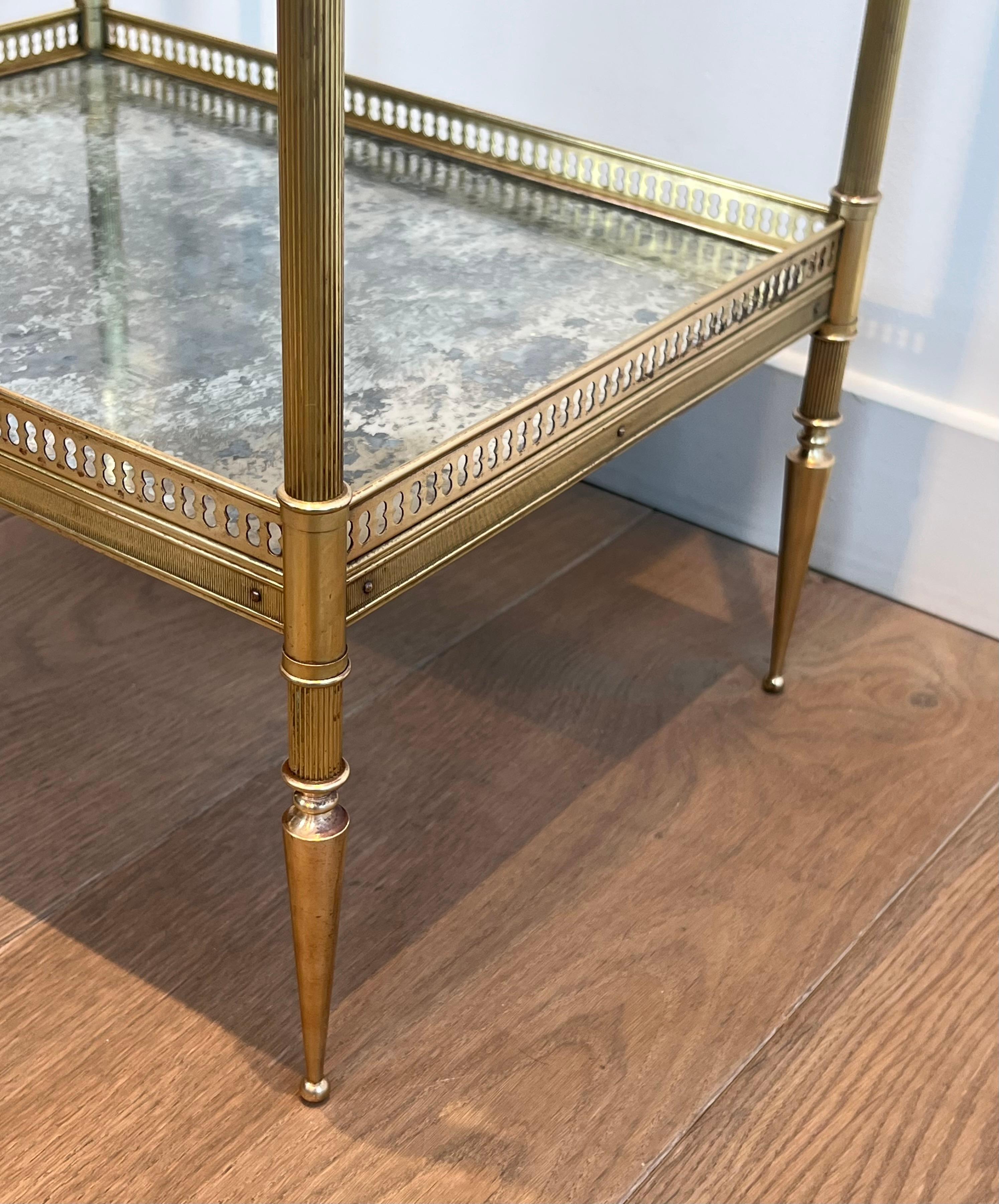 Tables d'appoint en laiton avec plateaux en miroir oxydé par Maison Jansen en vente 4